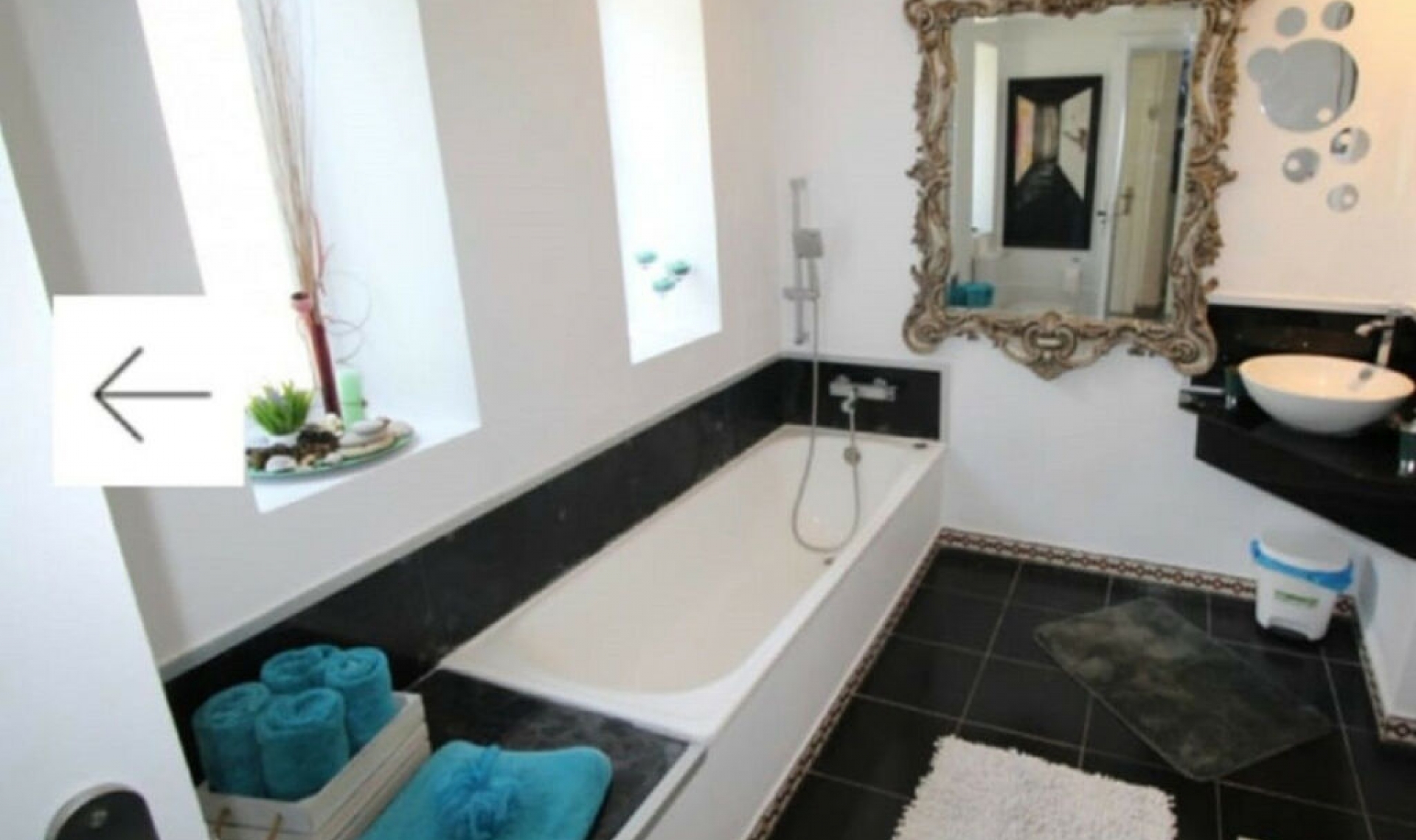 Resale - House -
Estepona