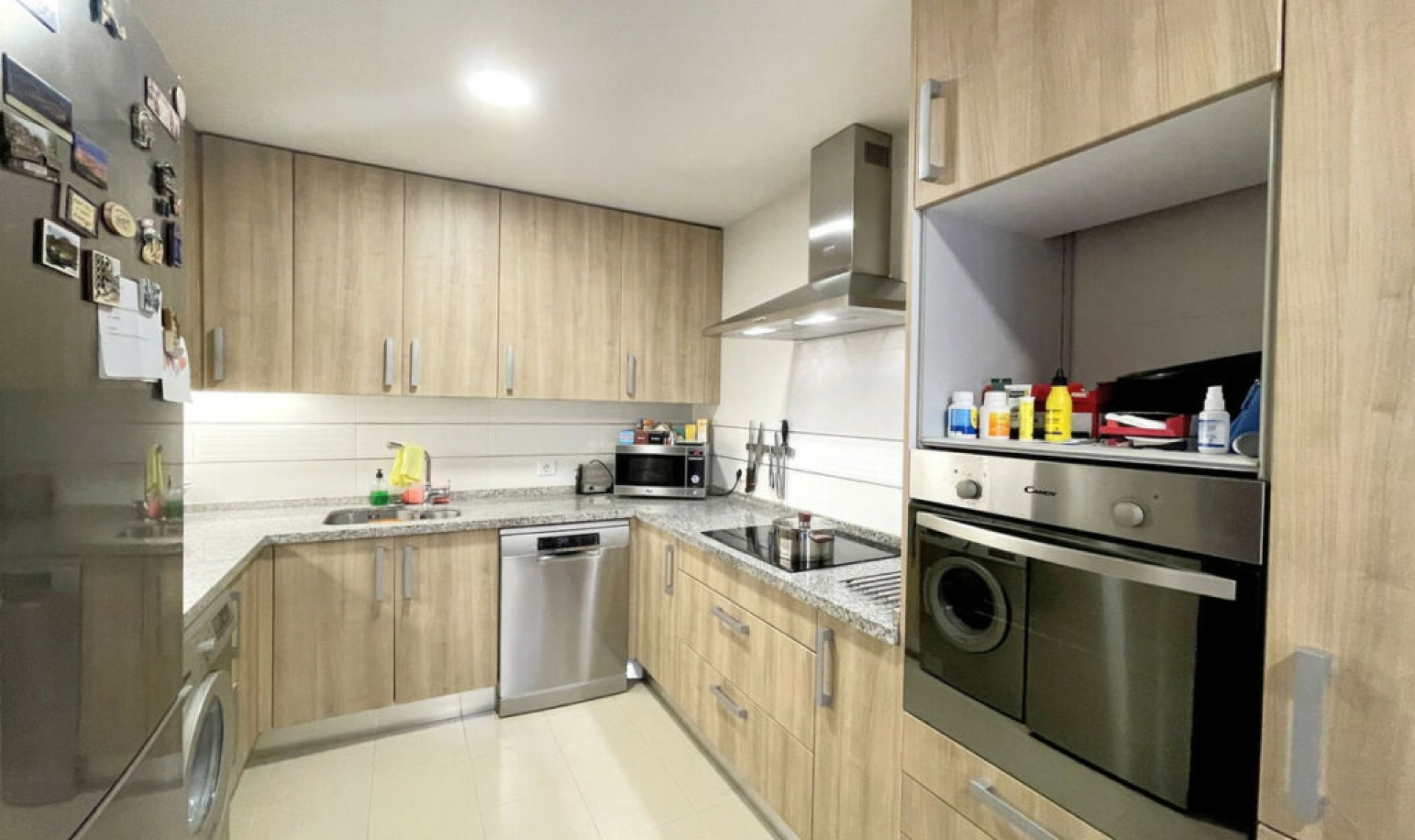 Resale - House -
Estepona