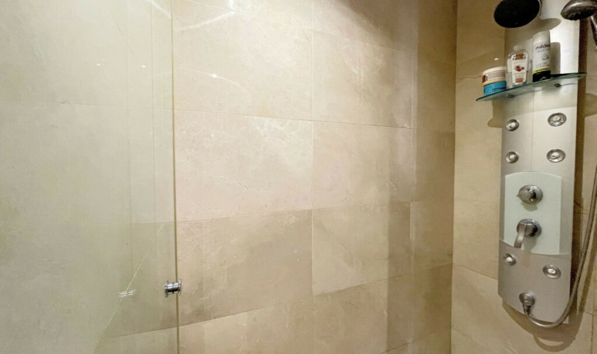 Resale - House -
Estepona