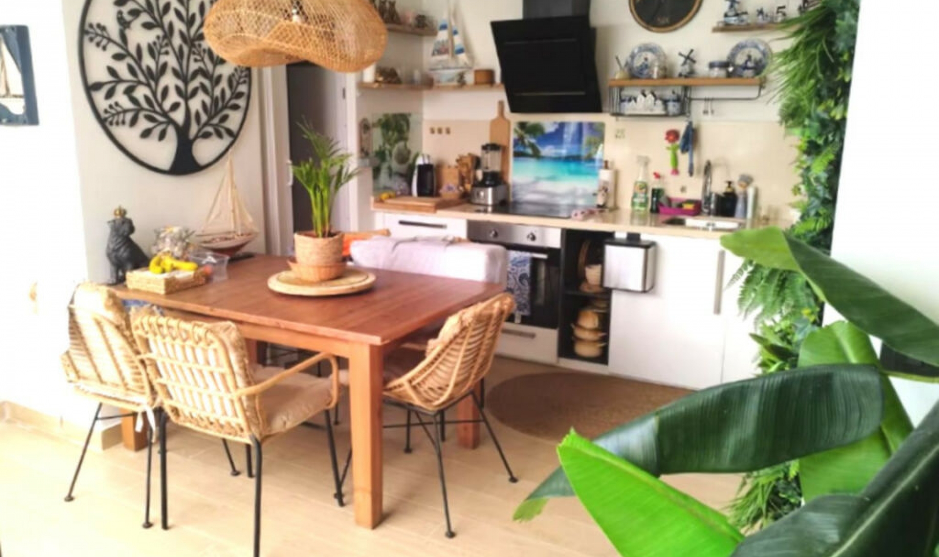 Resale - House -
Estepona