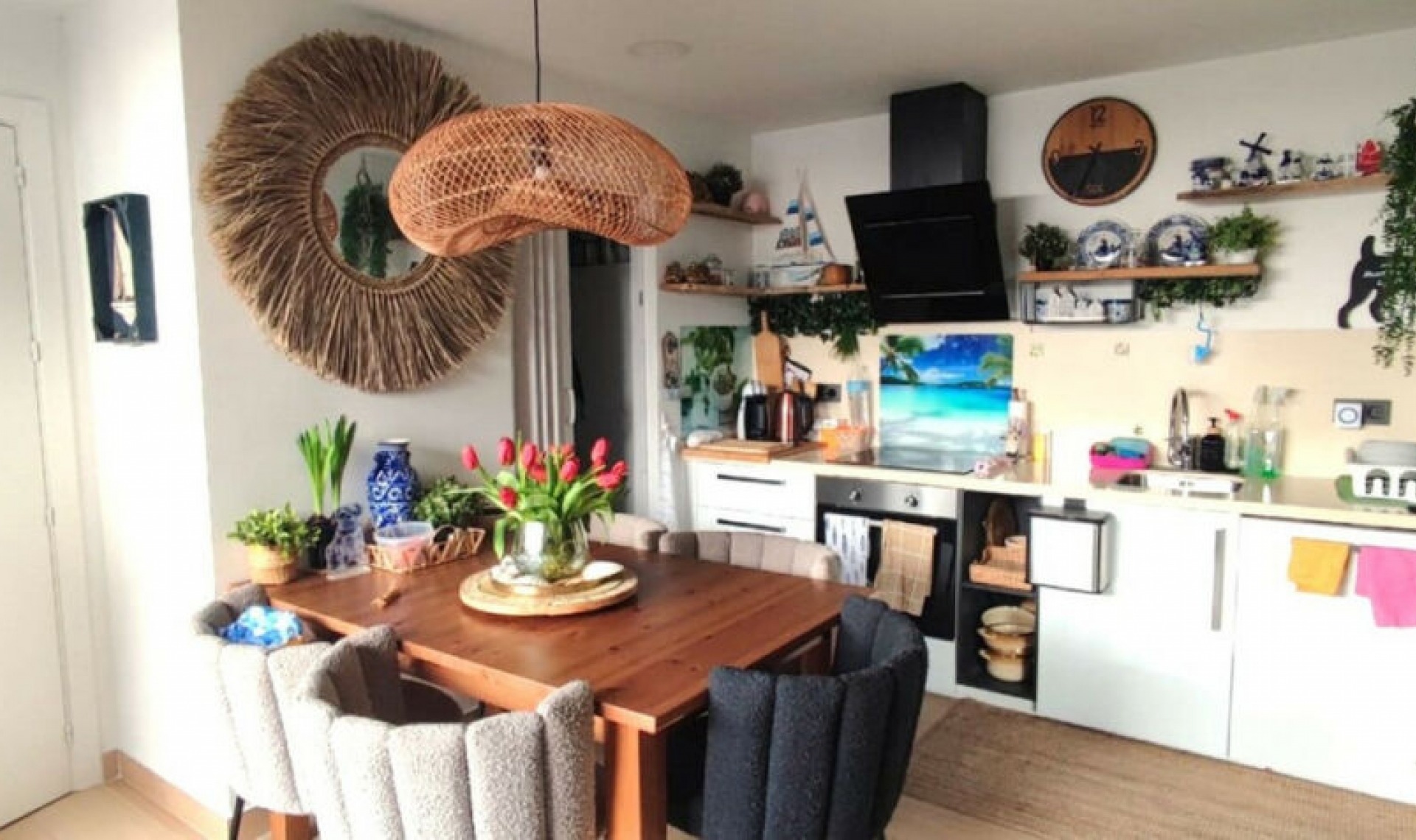 Resale - House -
Estepona