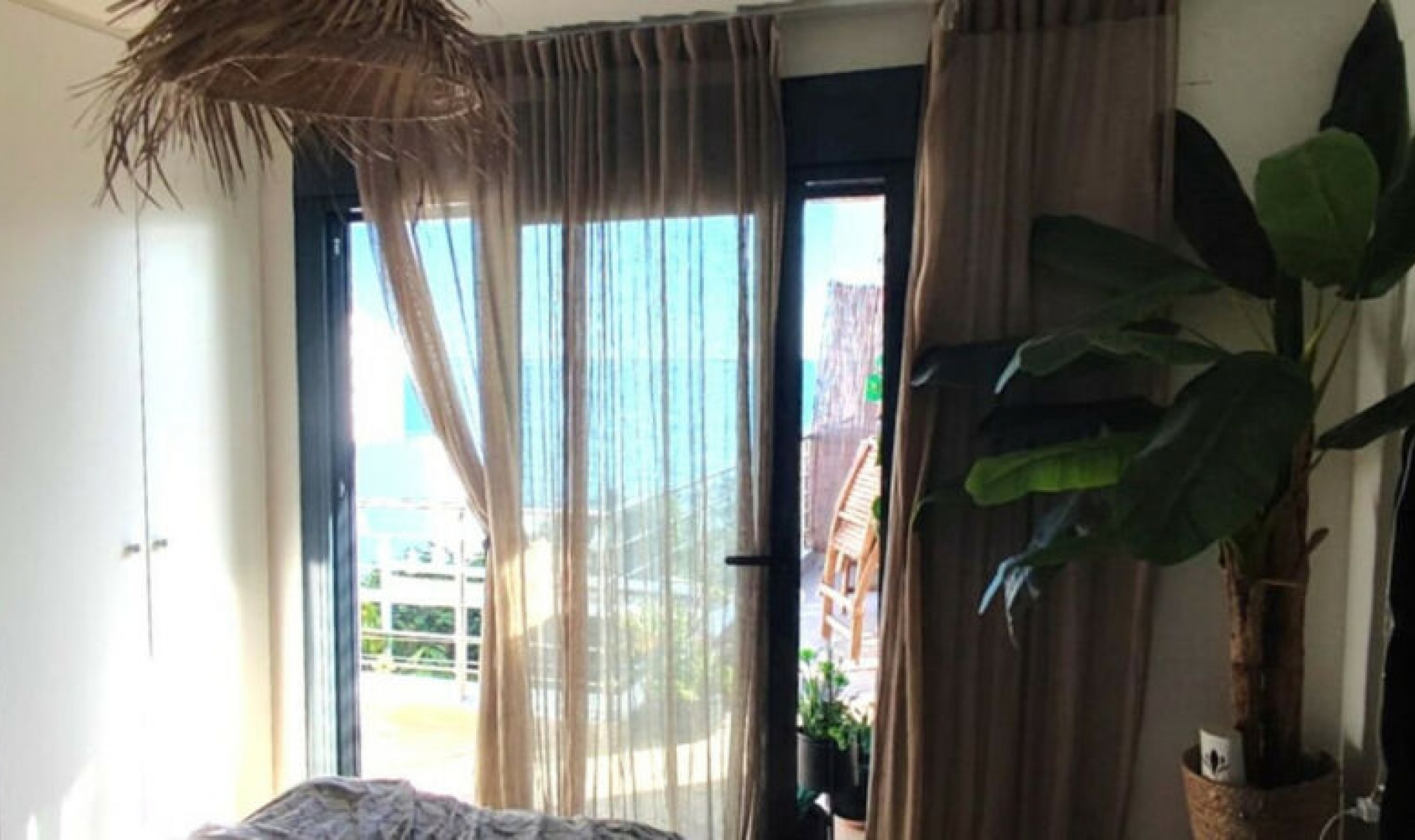 Resale - House -
Estepona