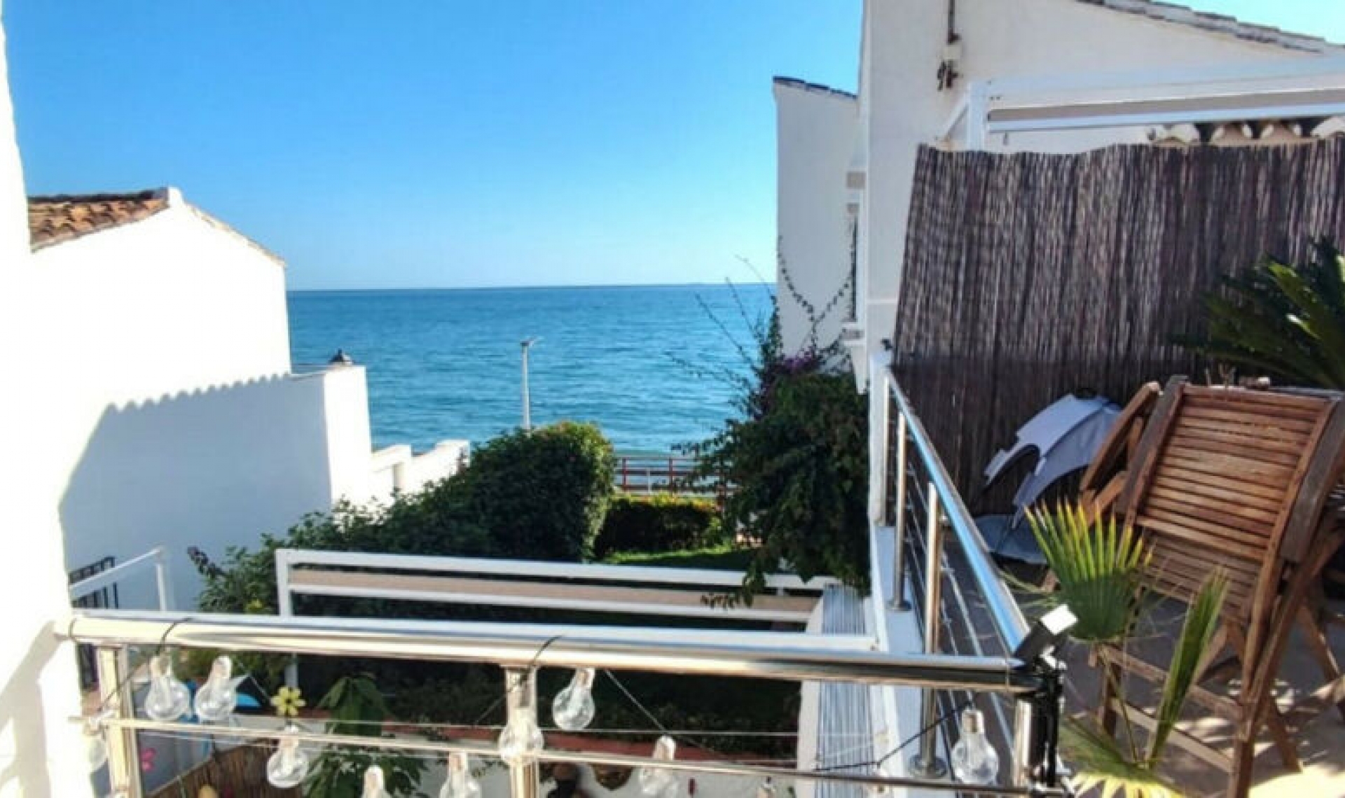 Resale - House -
Estepona