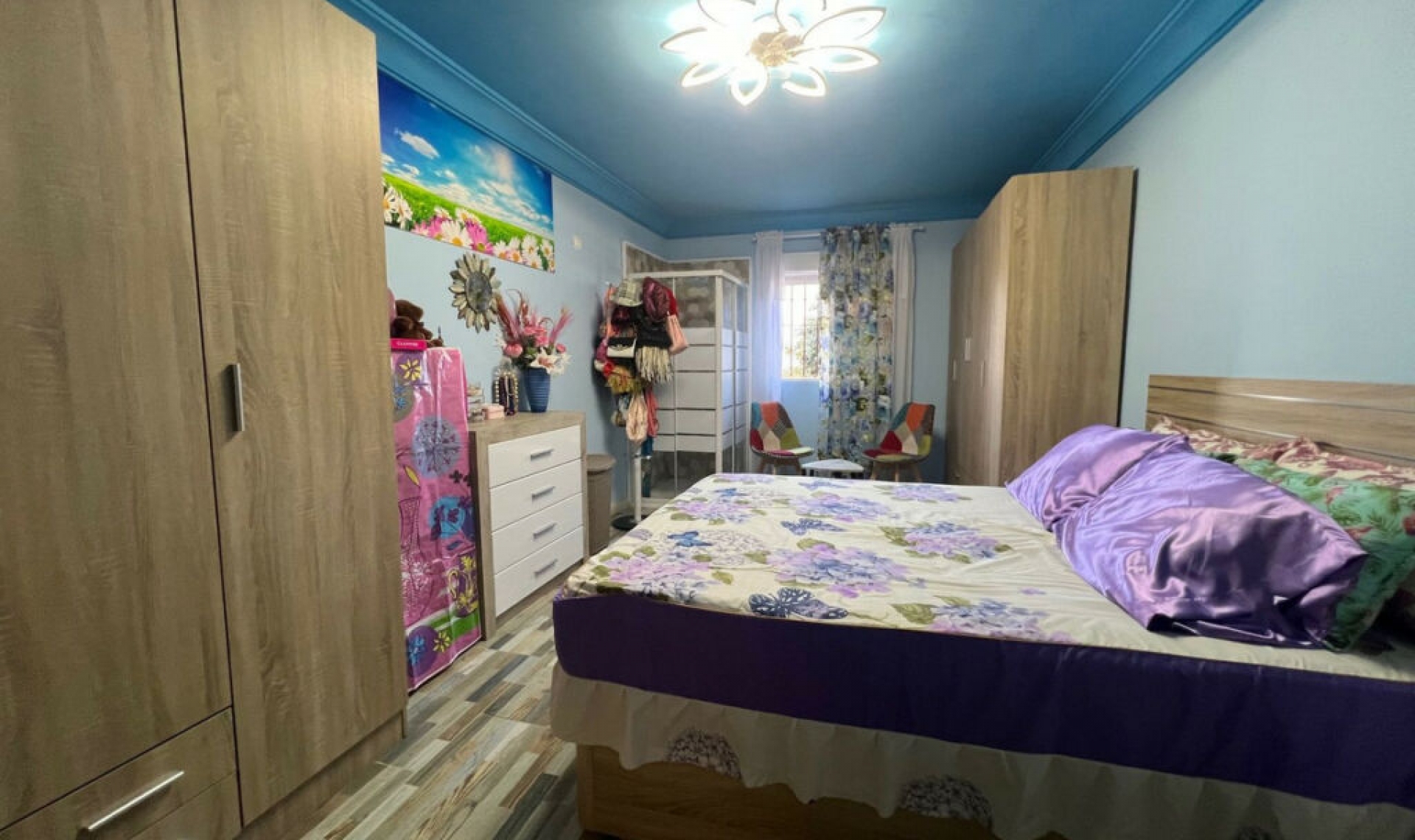 Resale - House -
Estepona