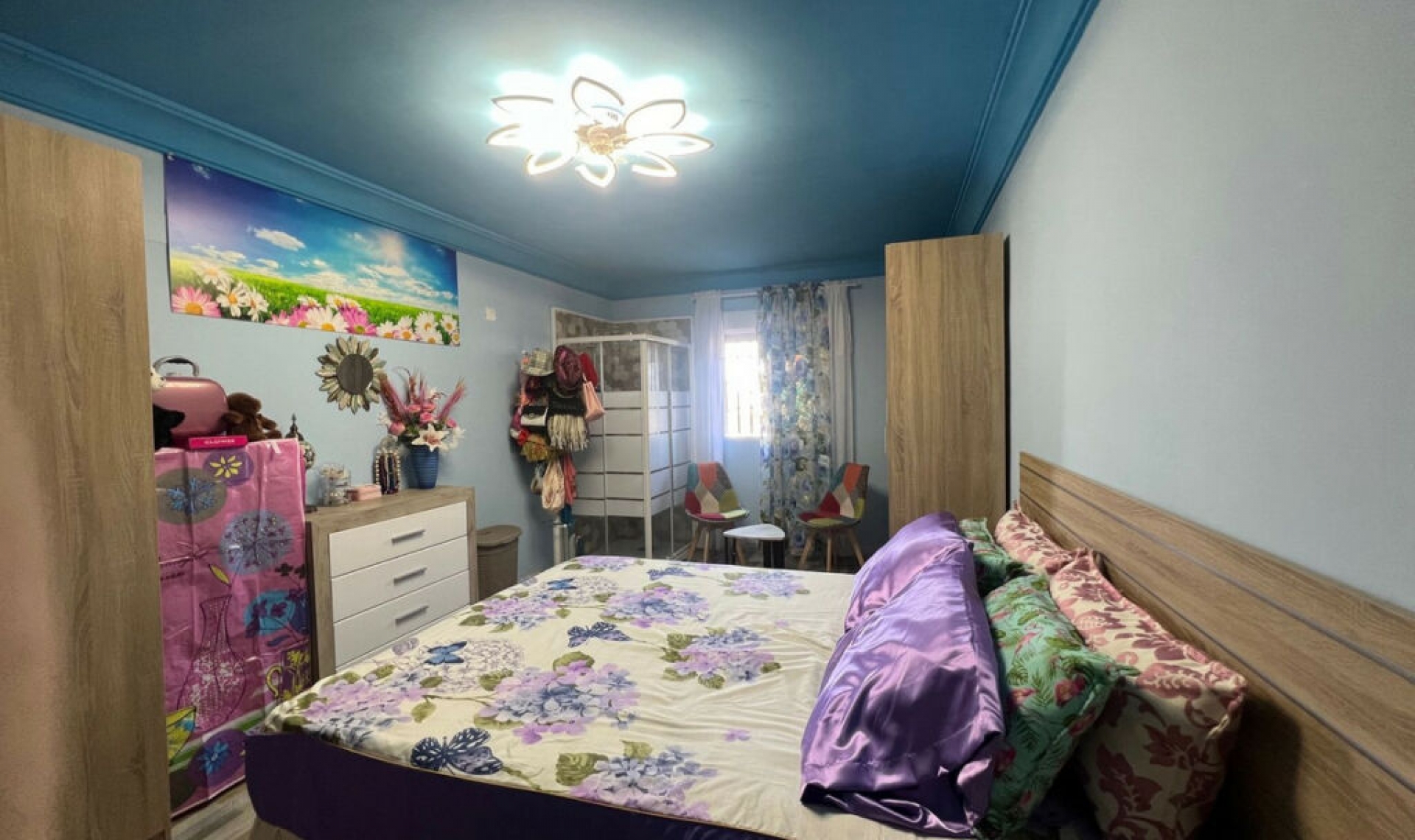 Resale - House -
Estepona