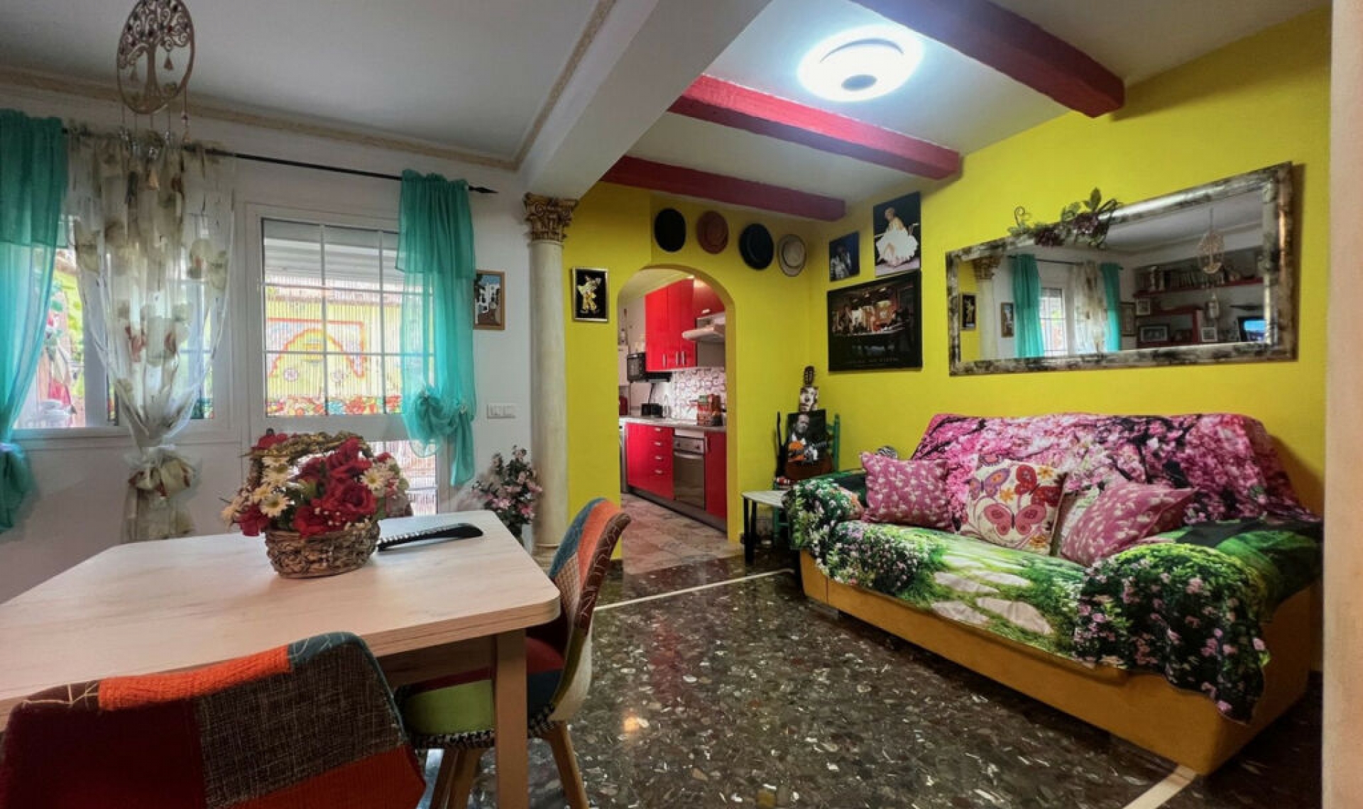 Resale - House -
Estepona