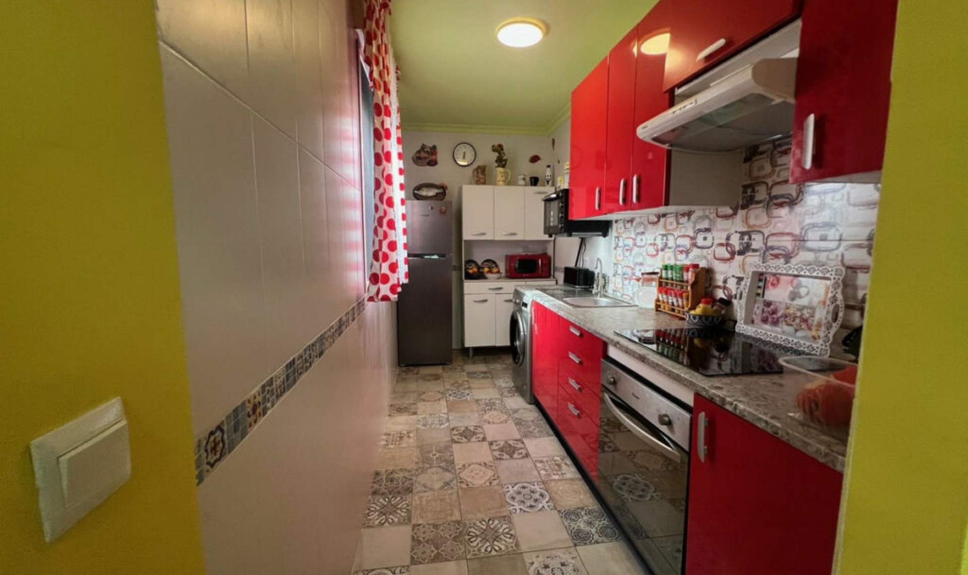 Resale - House -
Estepona