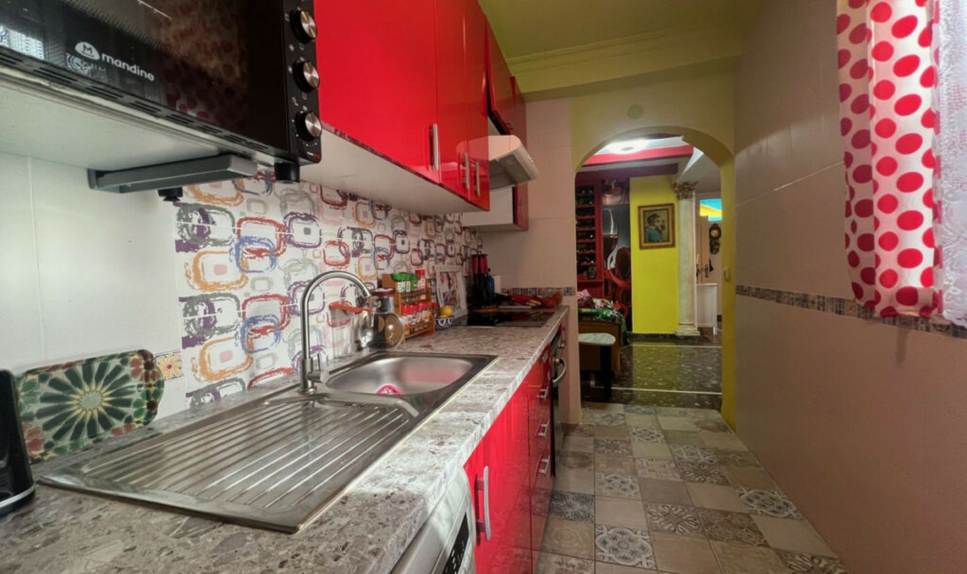 Resale - House -
Estepona