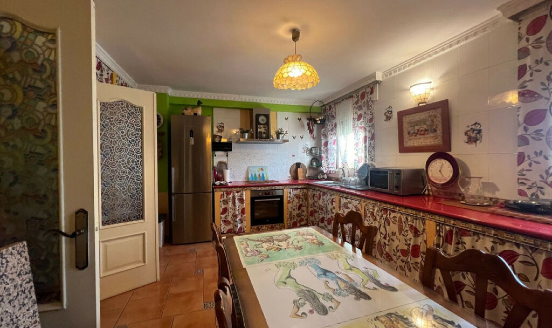 Resale - House -
Estepona