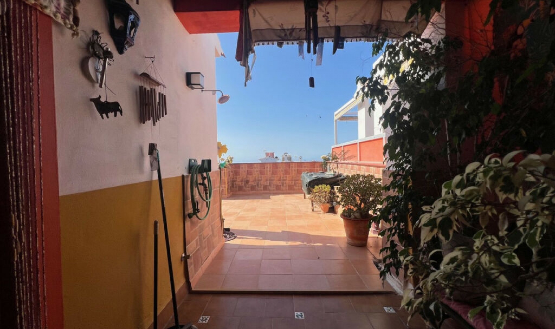 Resale - House -
Estepona