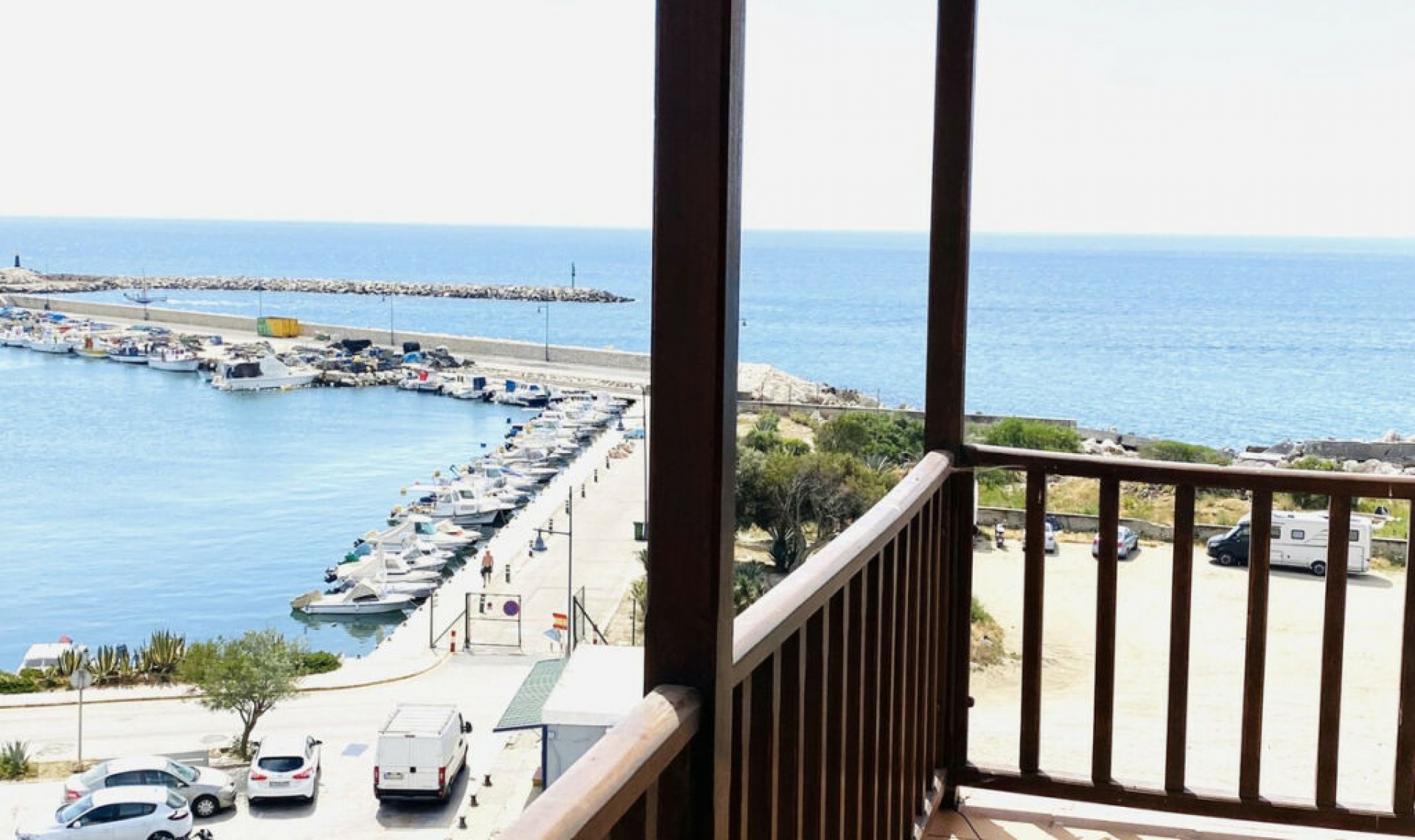 Resale - House -
Estepona