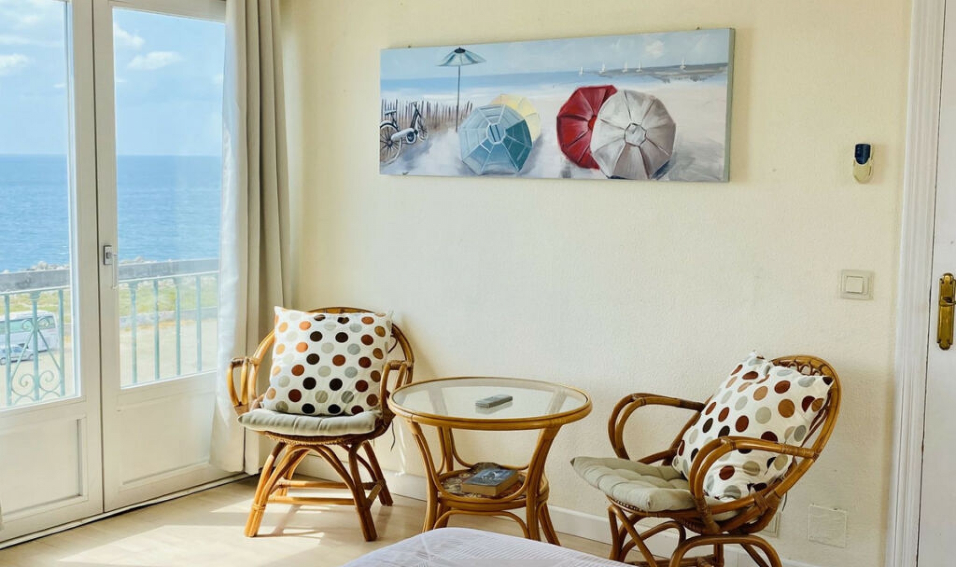 Resale - House -
Estepona