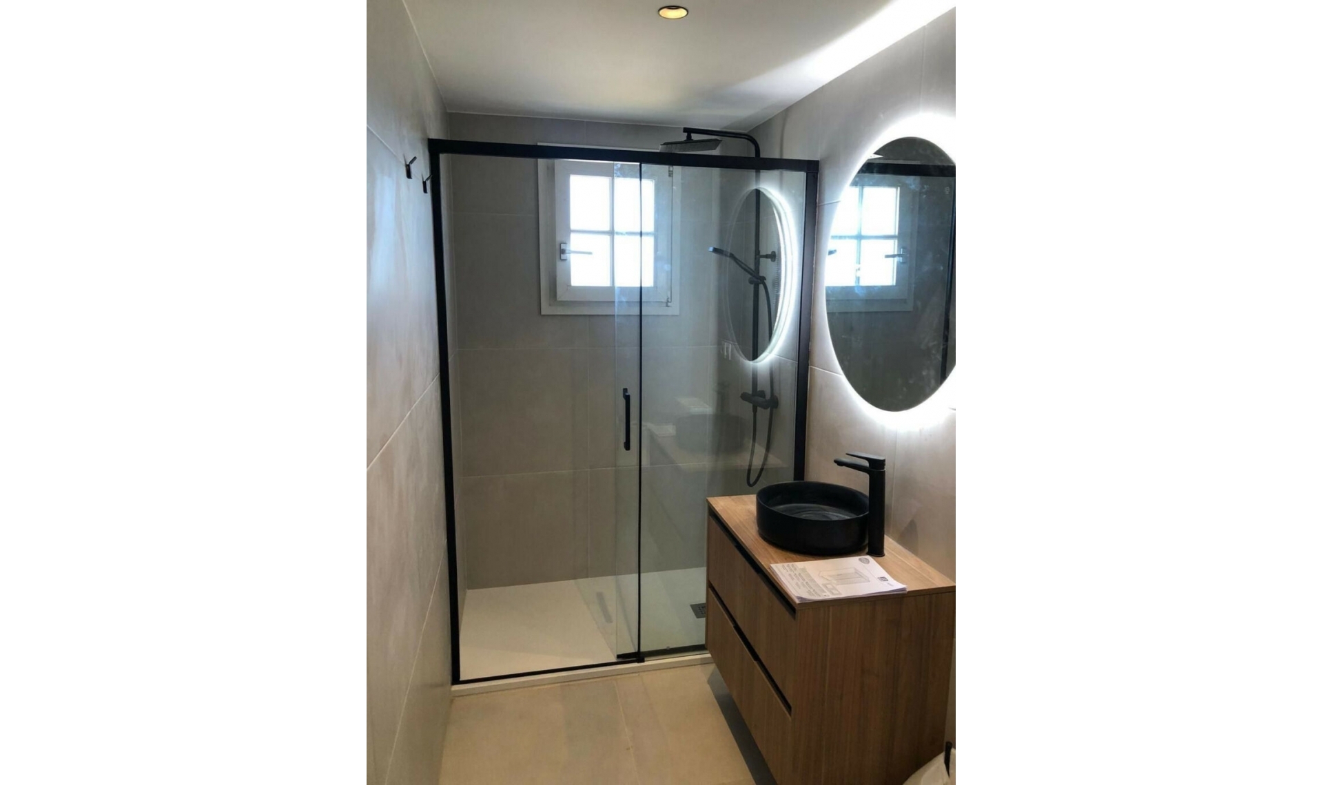 Resale - House -
Estepona