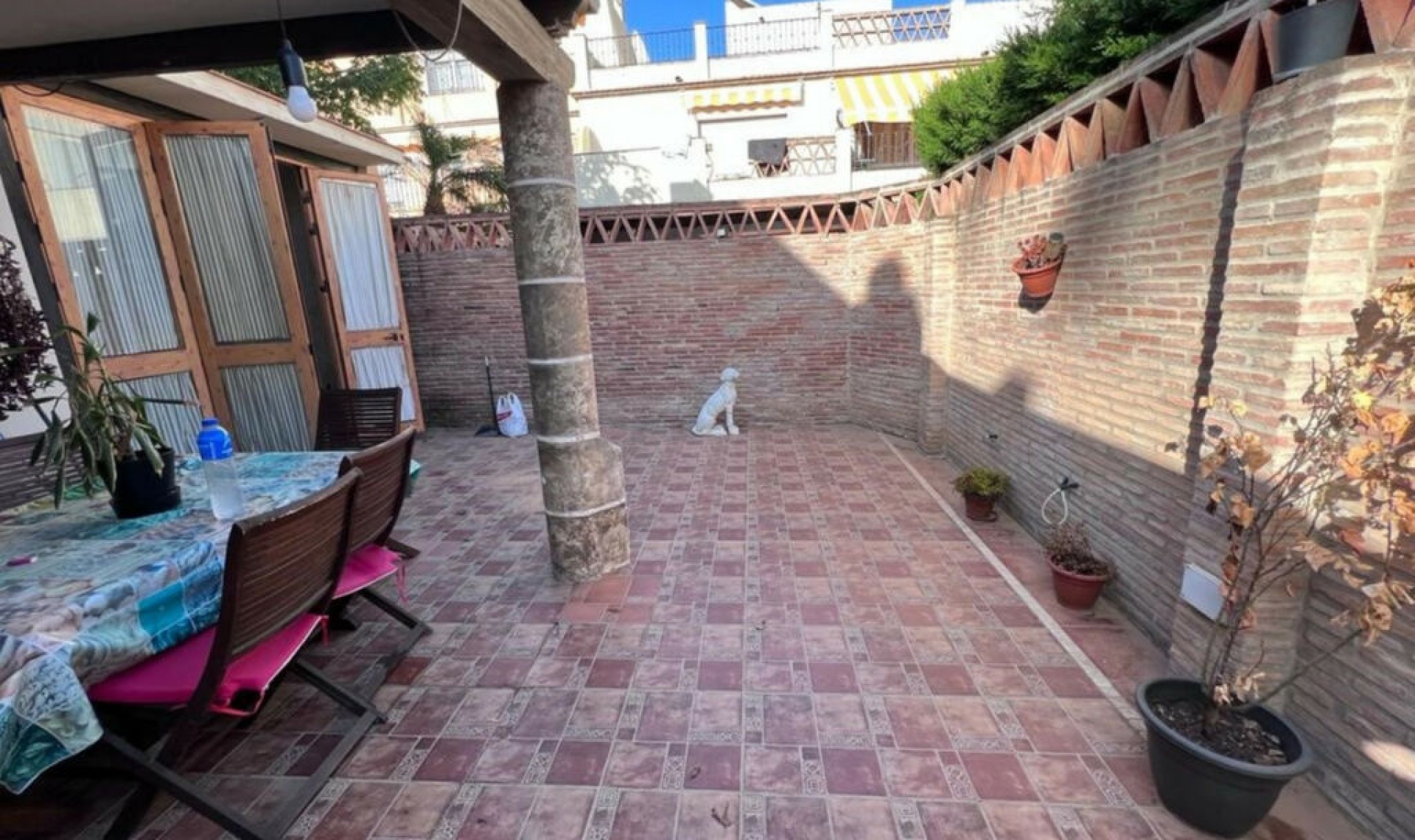 Resale - House -
Estepona