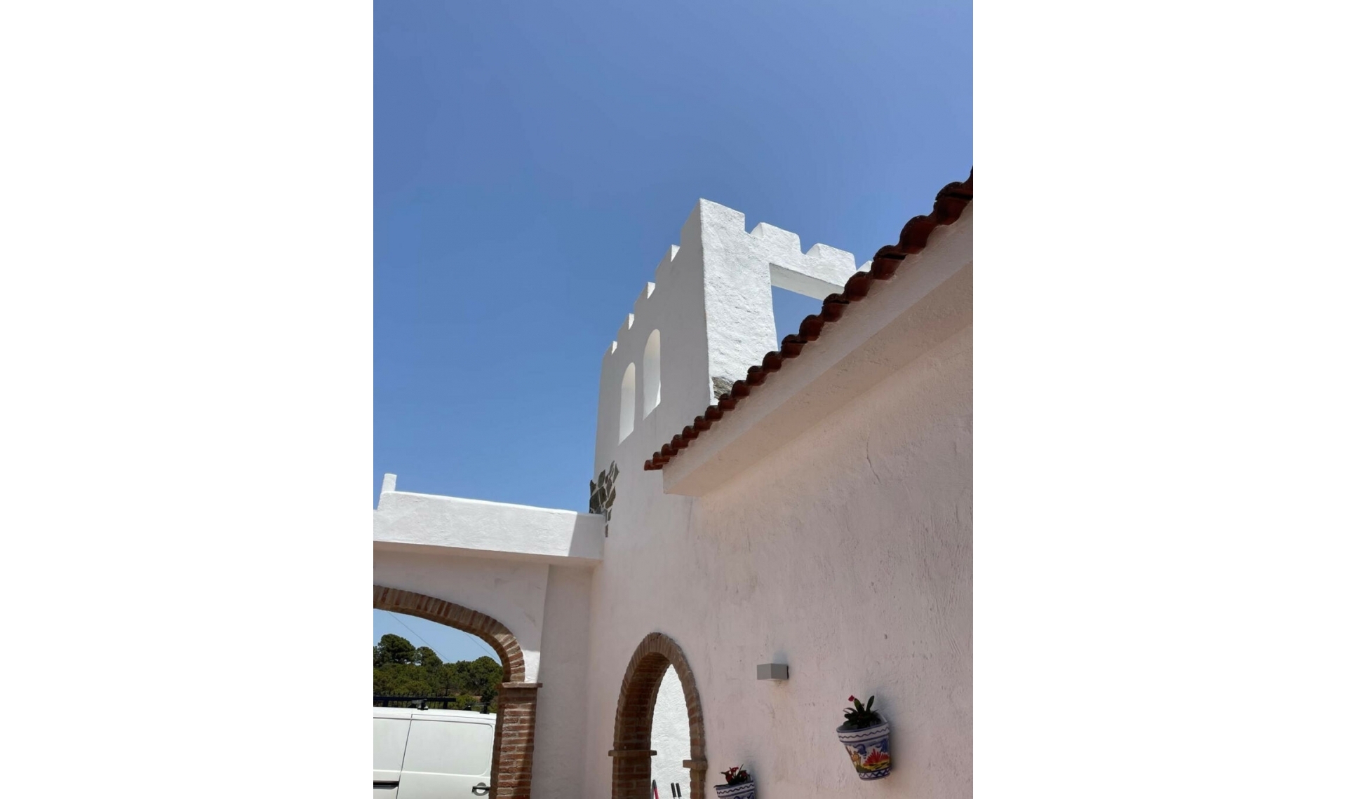 Resale - House -
Estepona