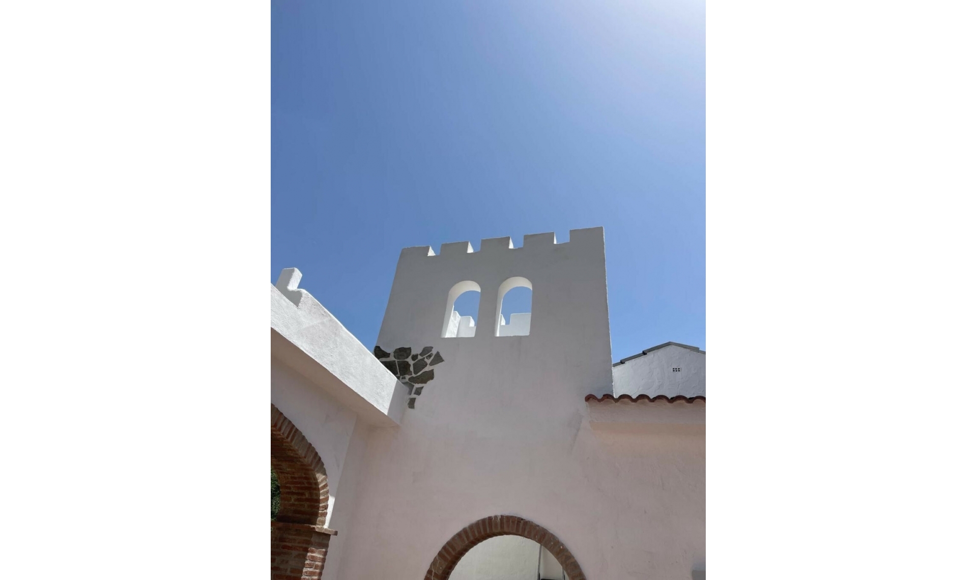 Resale - House -
Estepona