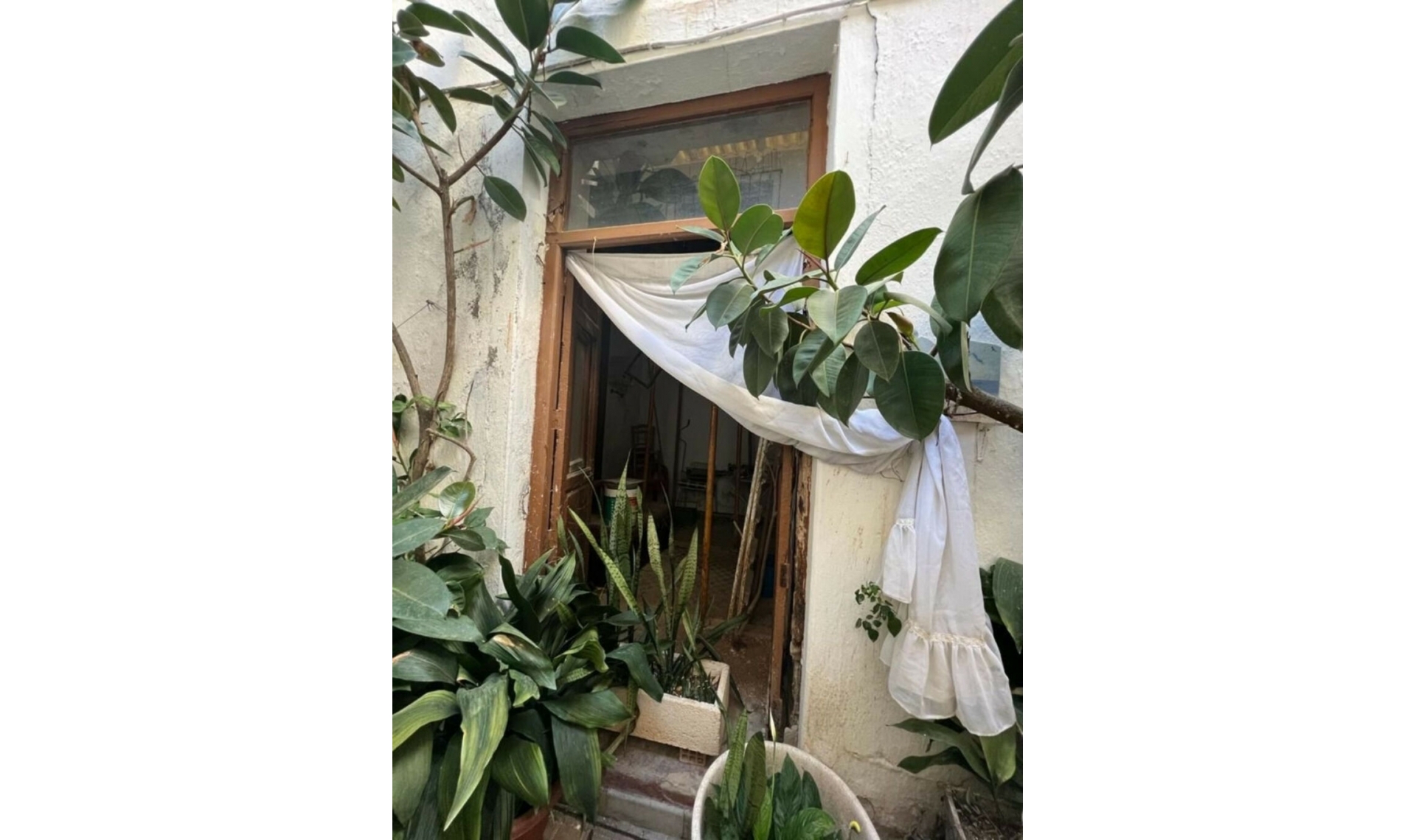 Resale - House -
Estepona