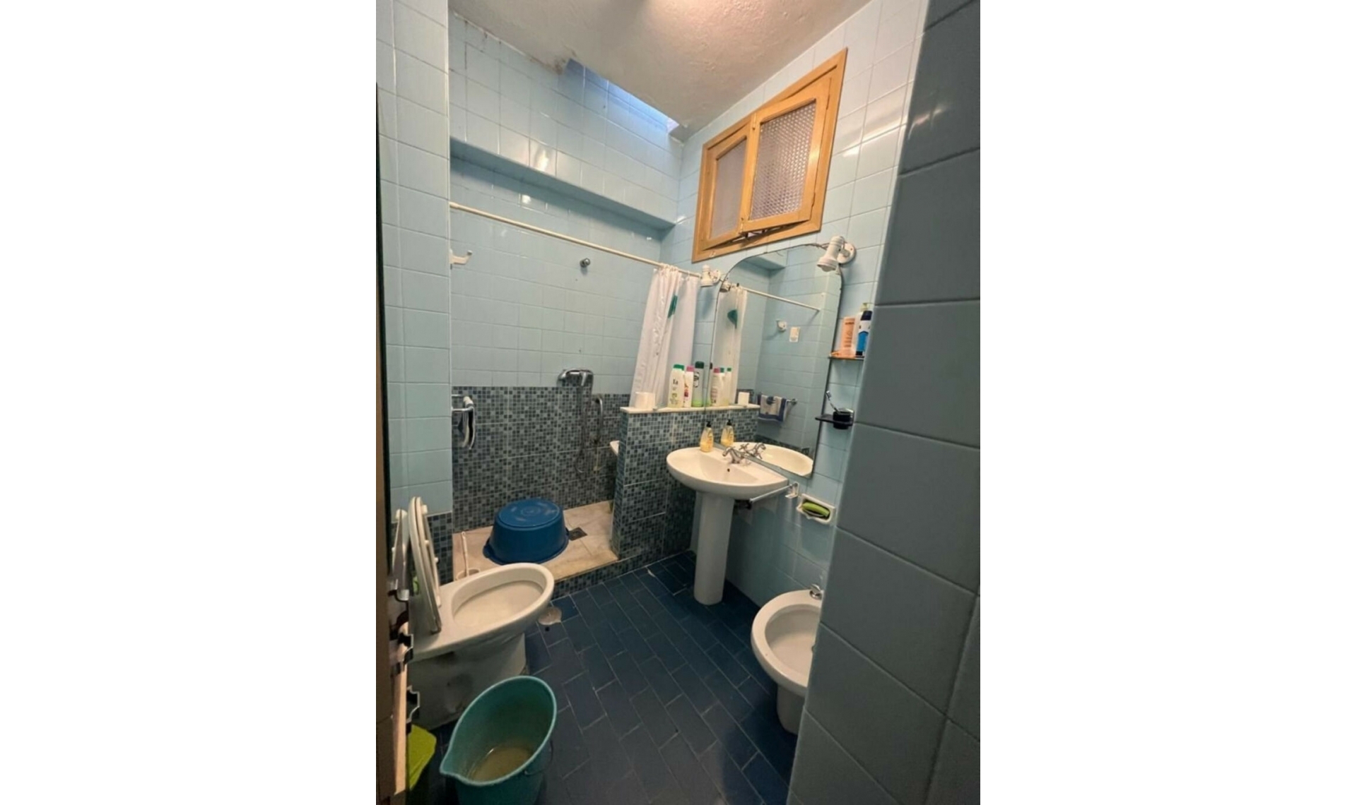 Resale - House -
Estepona