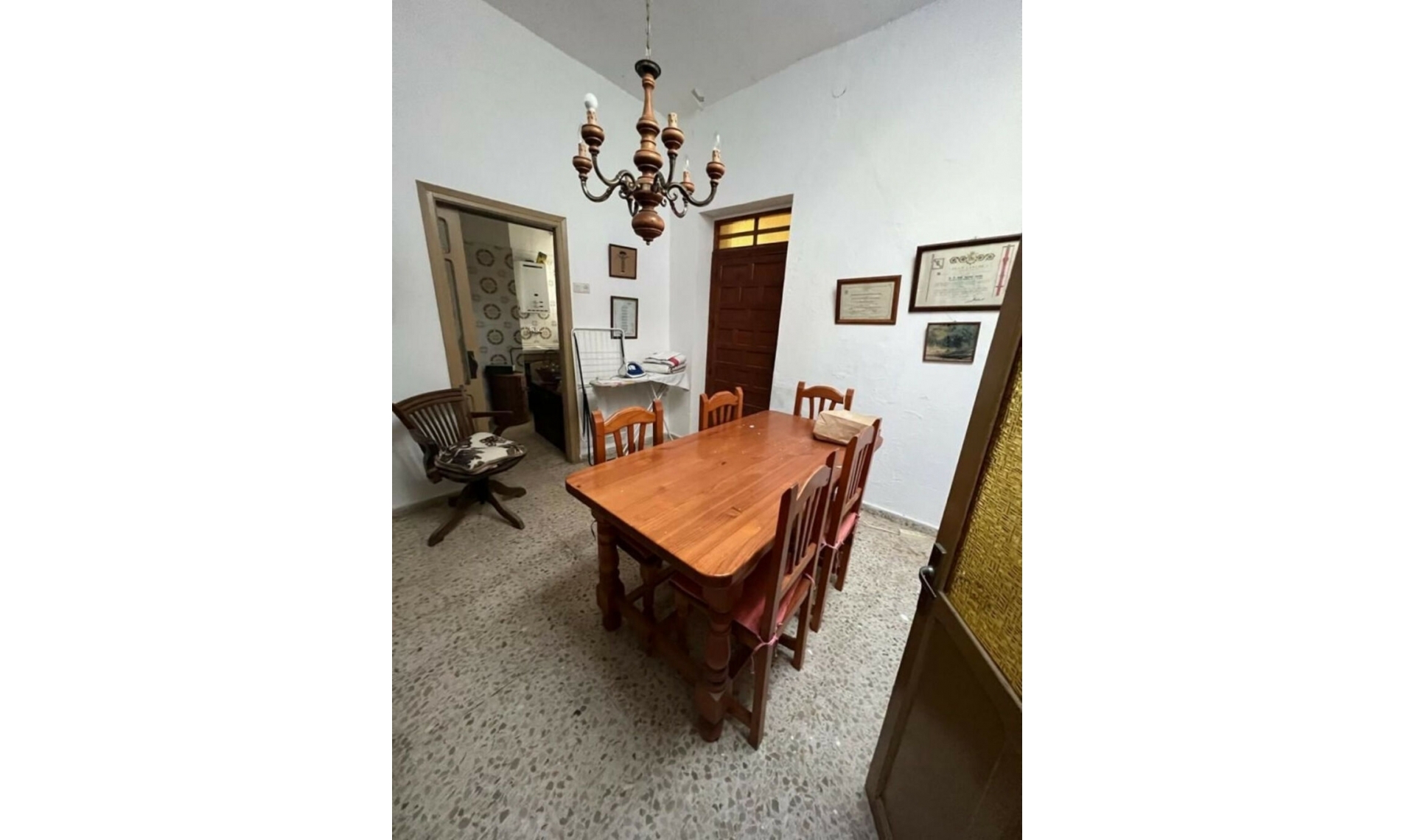 Resale - House -
Estepona