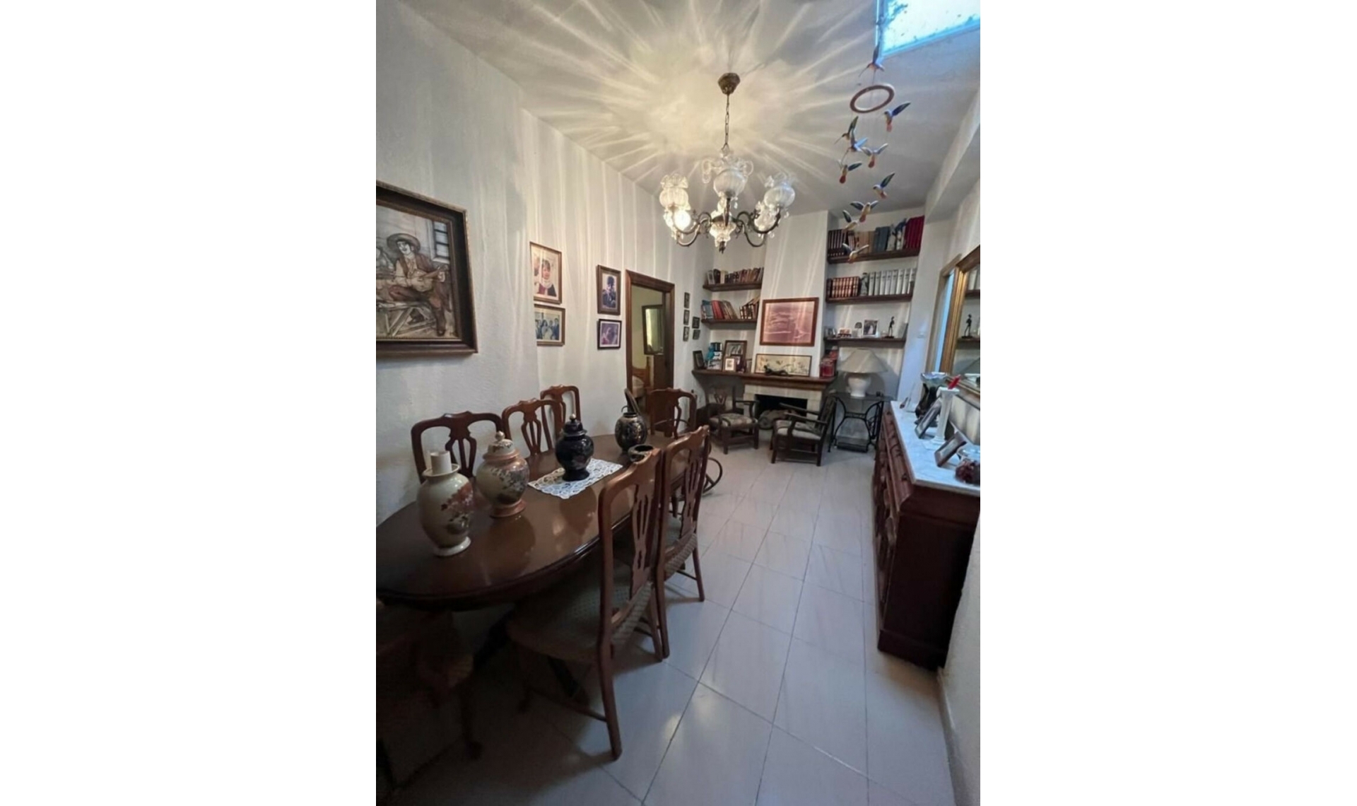 Resale - House -
Estepona