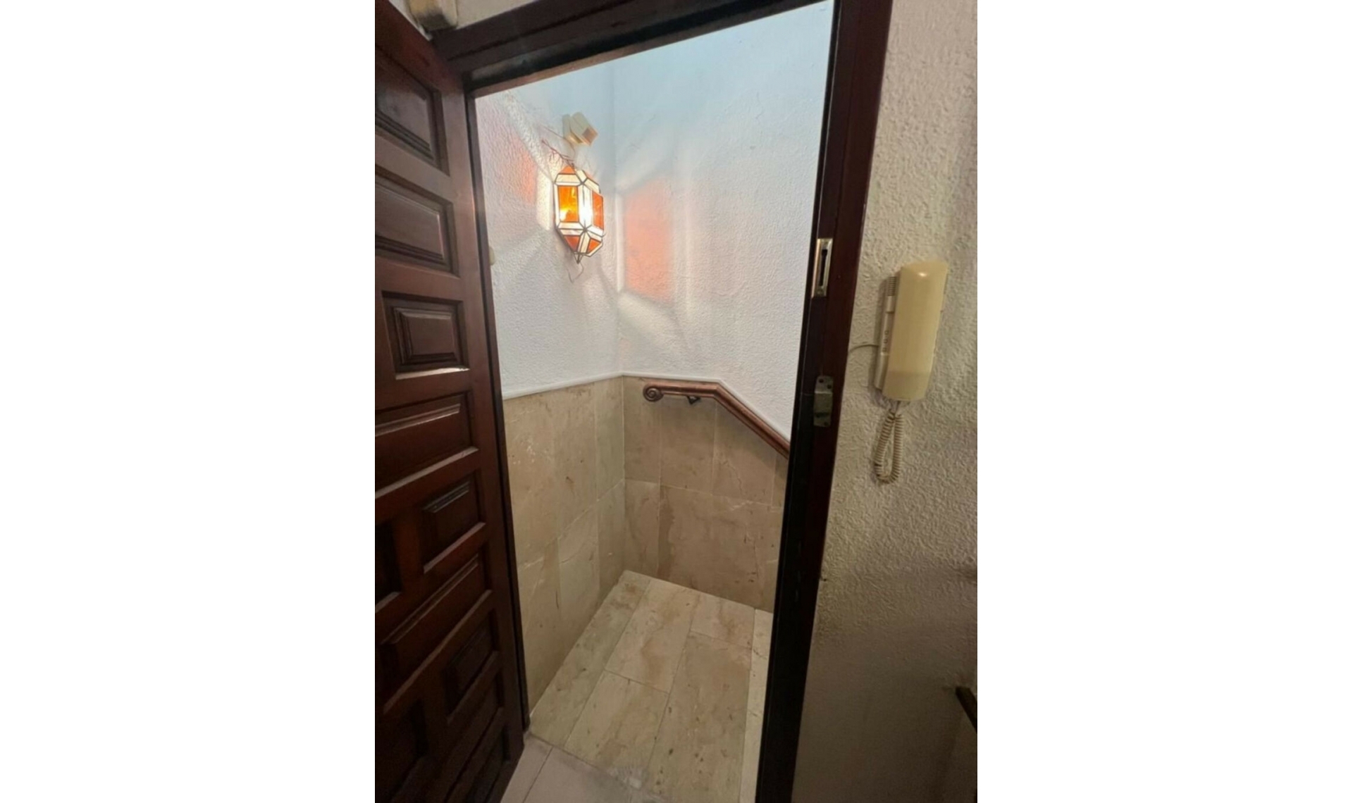 Resale - House -
Estepona