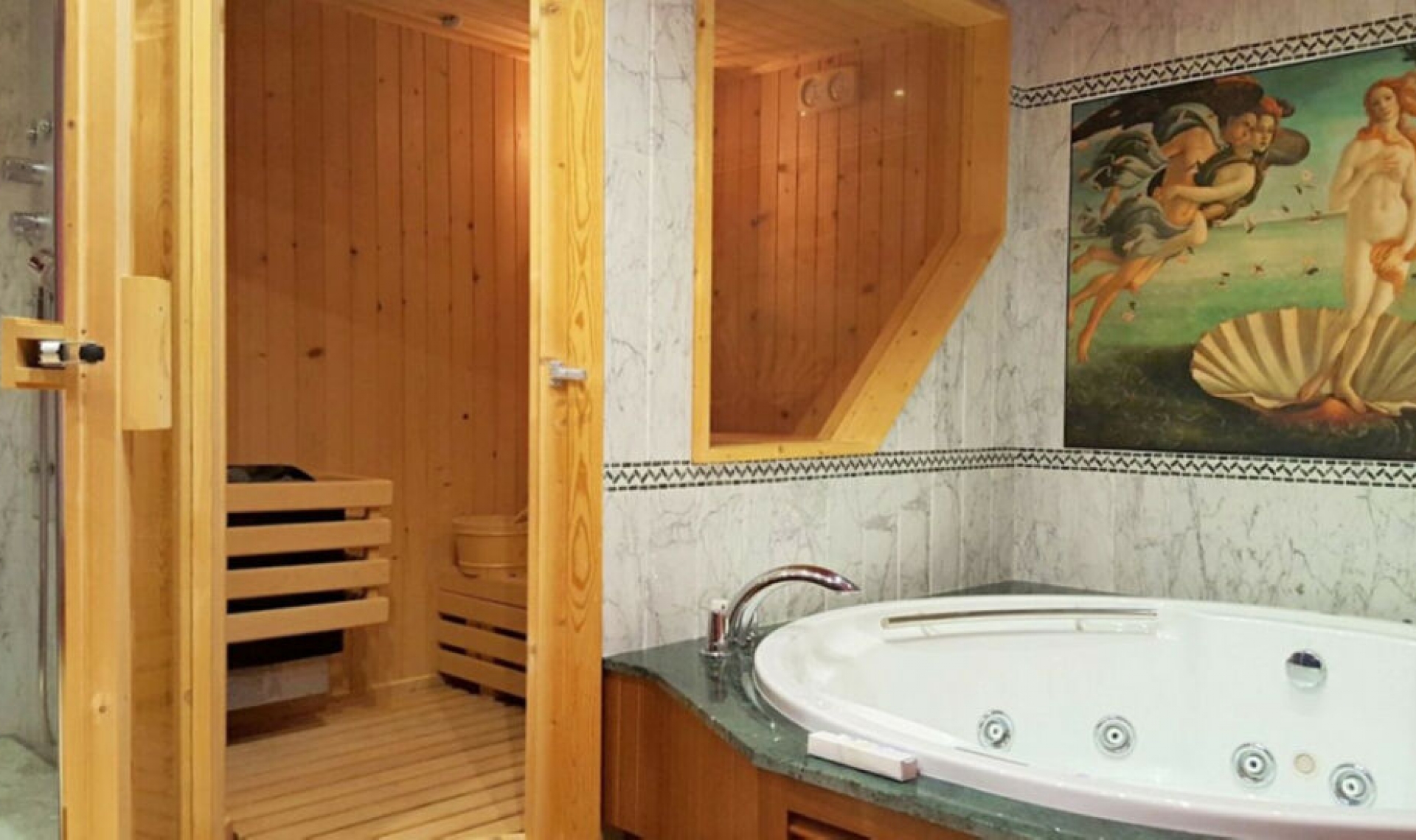 Resale - House -
Estepona