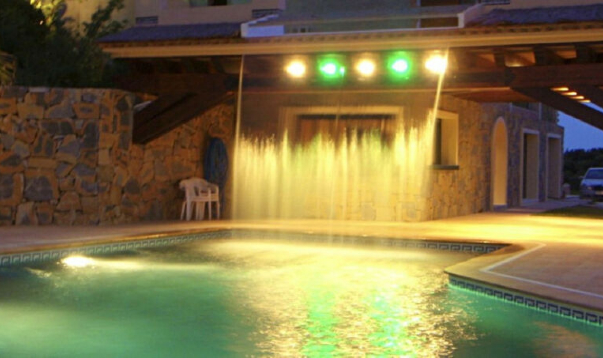 Resale - House -
Estepona