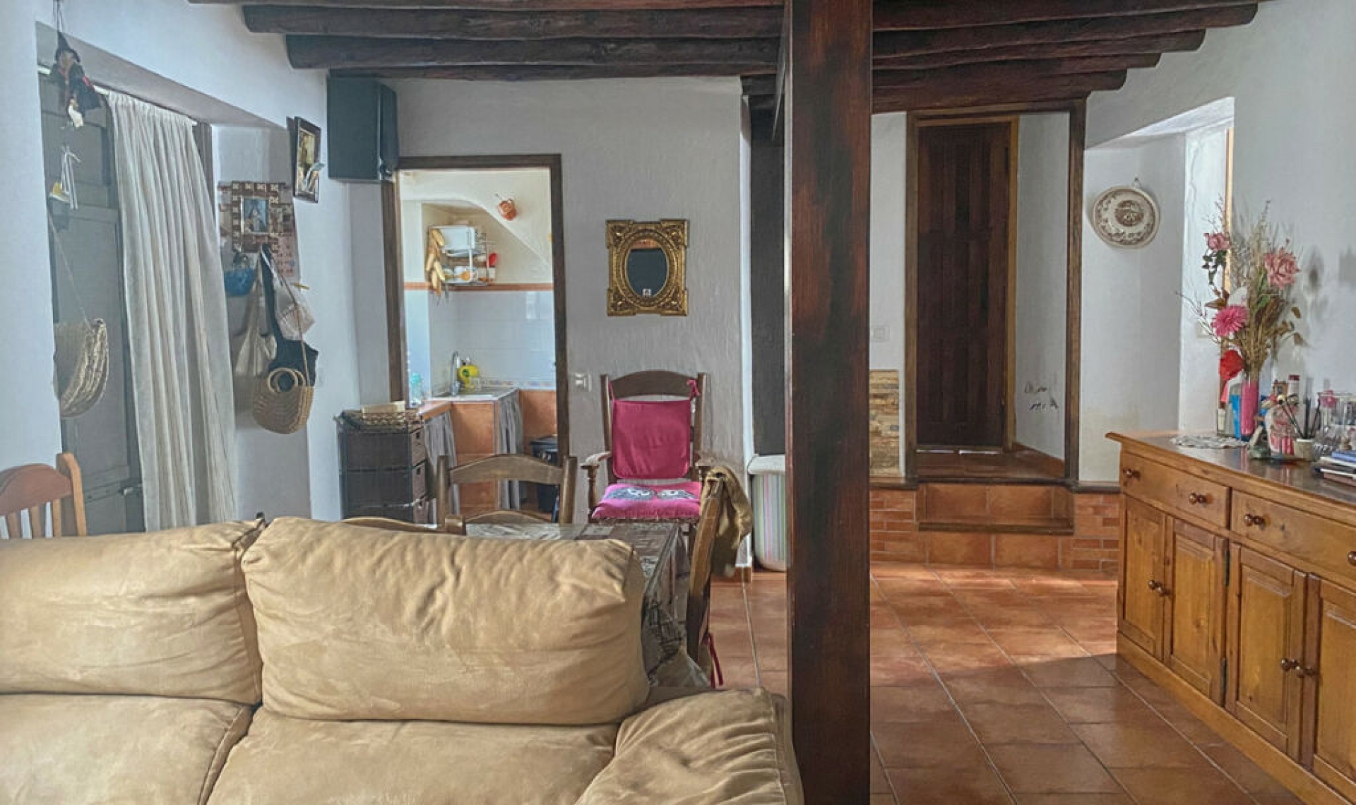 Resale - House -
Estepona