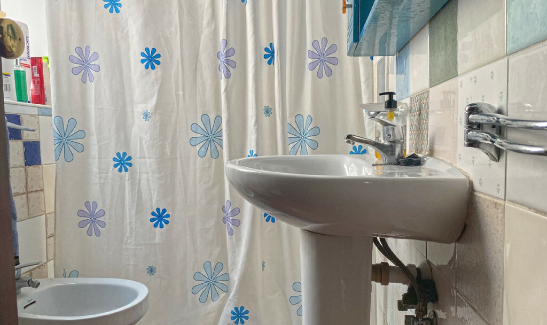 Resale - House -
Estepona