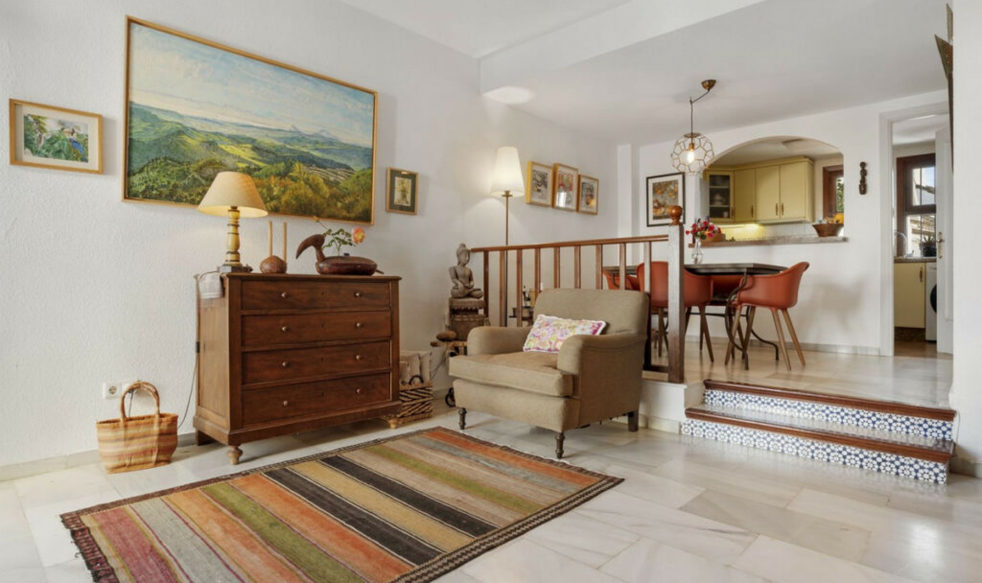 Resale - House -
Estepona