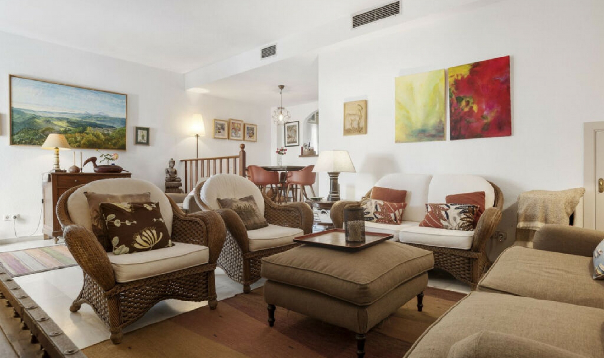 Resale - House -
Estepona