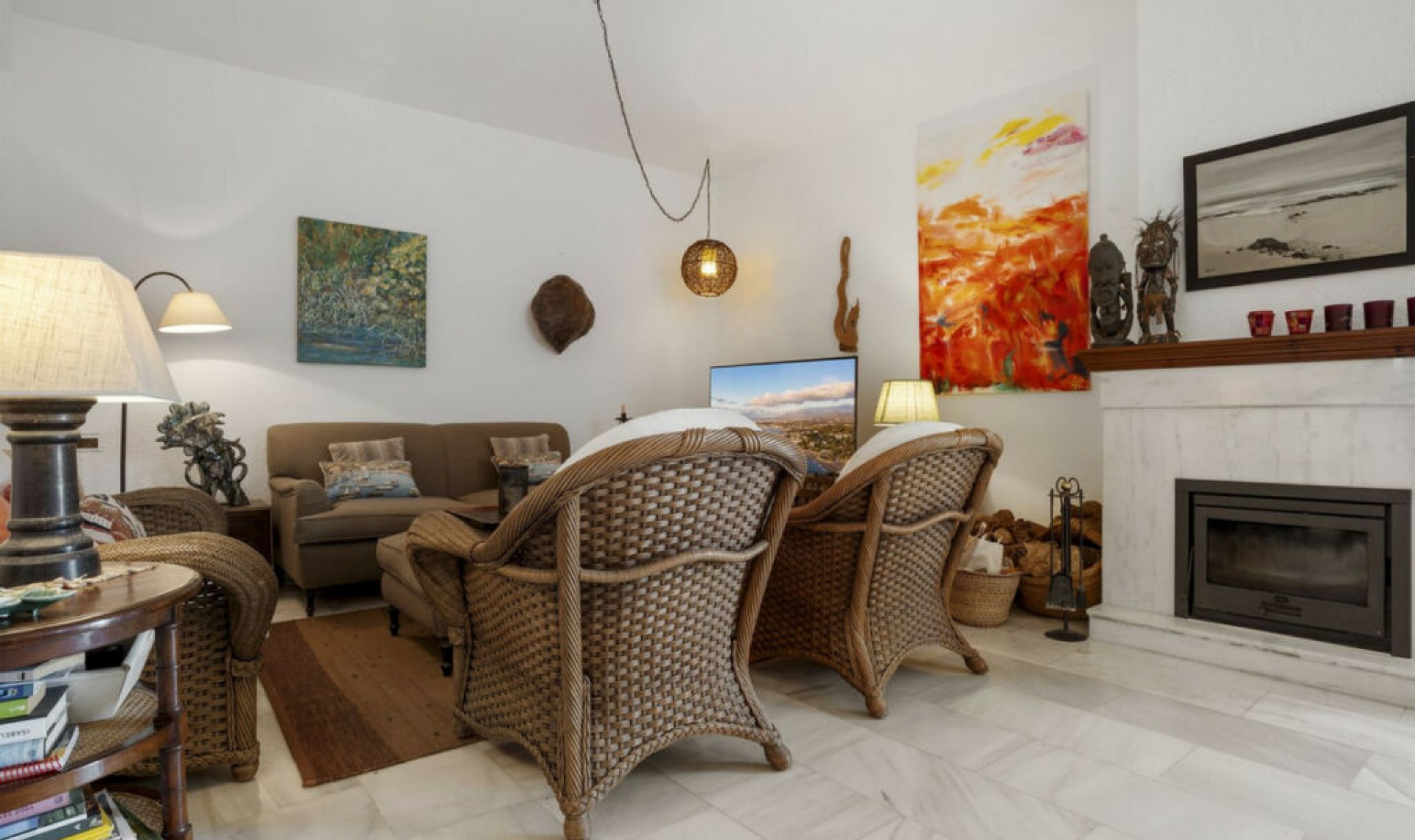 Resale - House -
Estepona