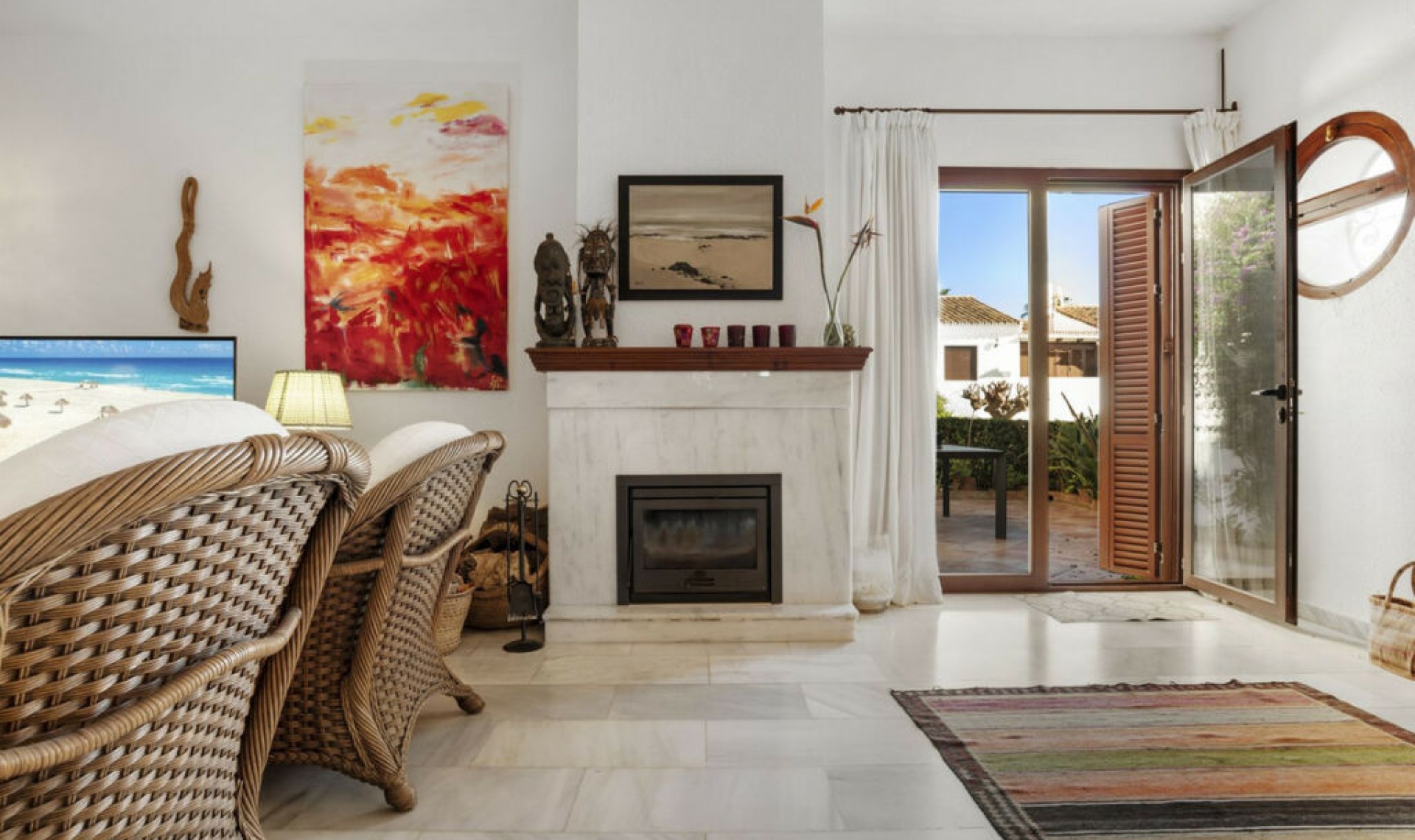 Resale - House -
Estepona