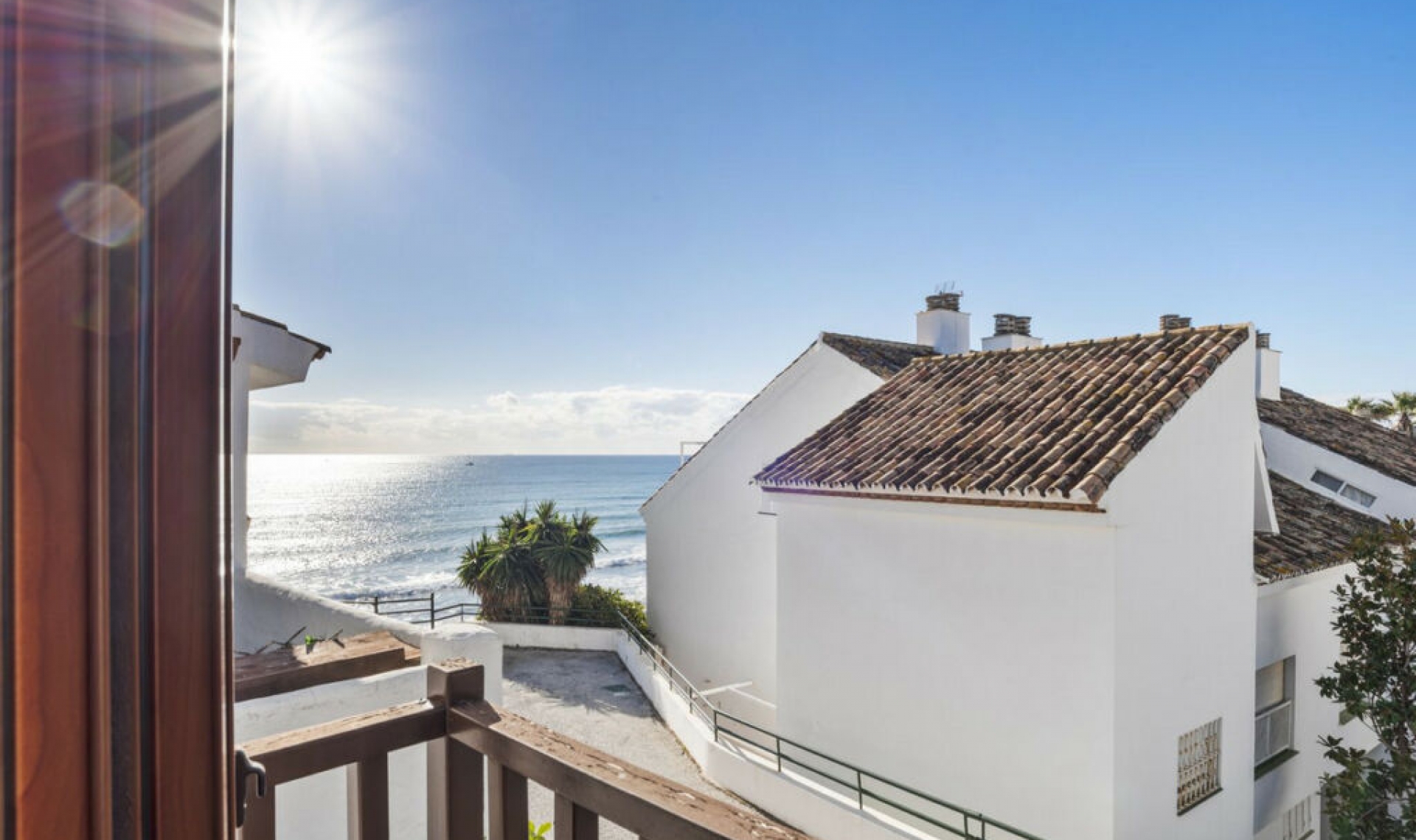 Resale - House -
Estepona