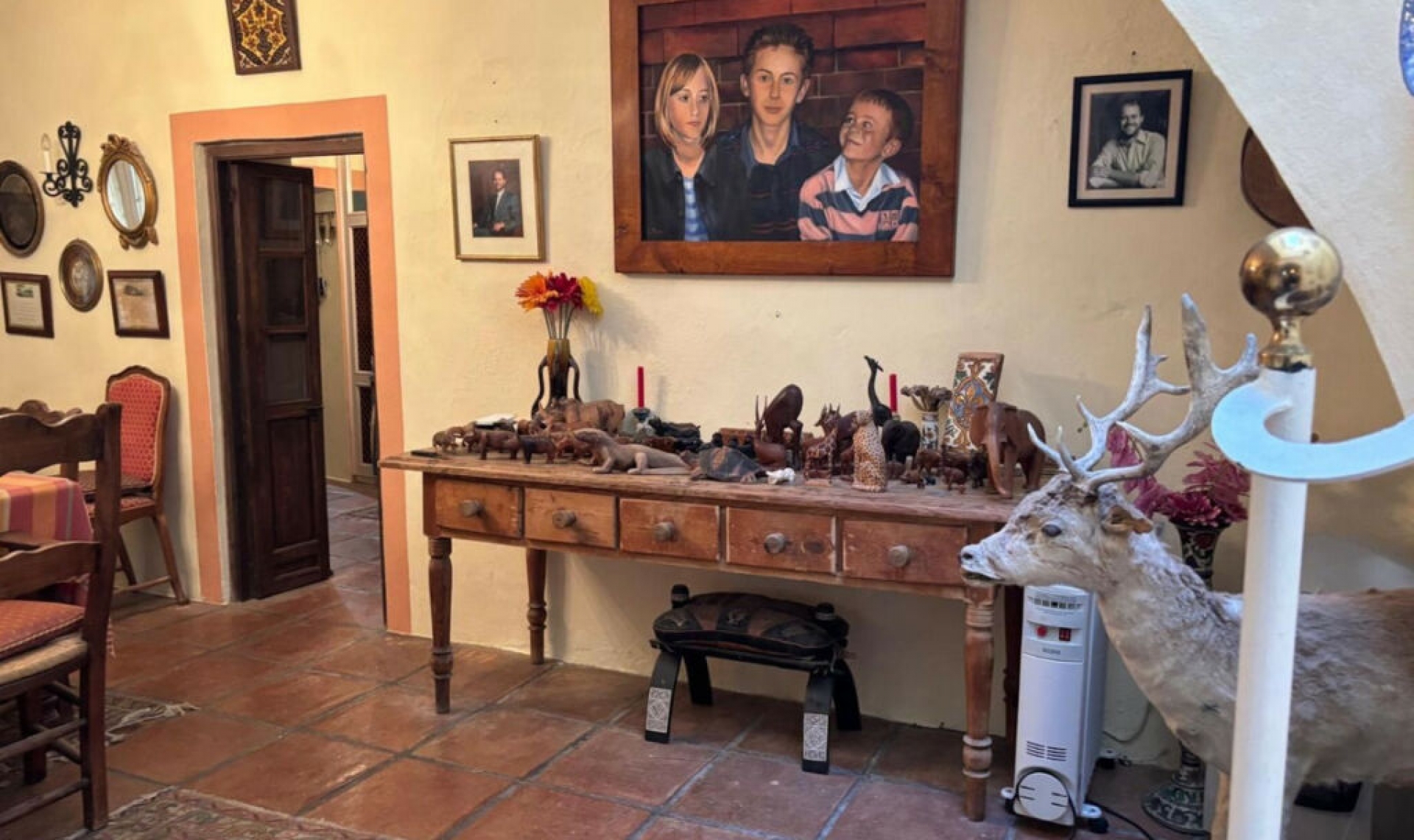 Resale - House -
Estepona