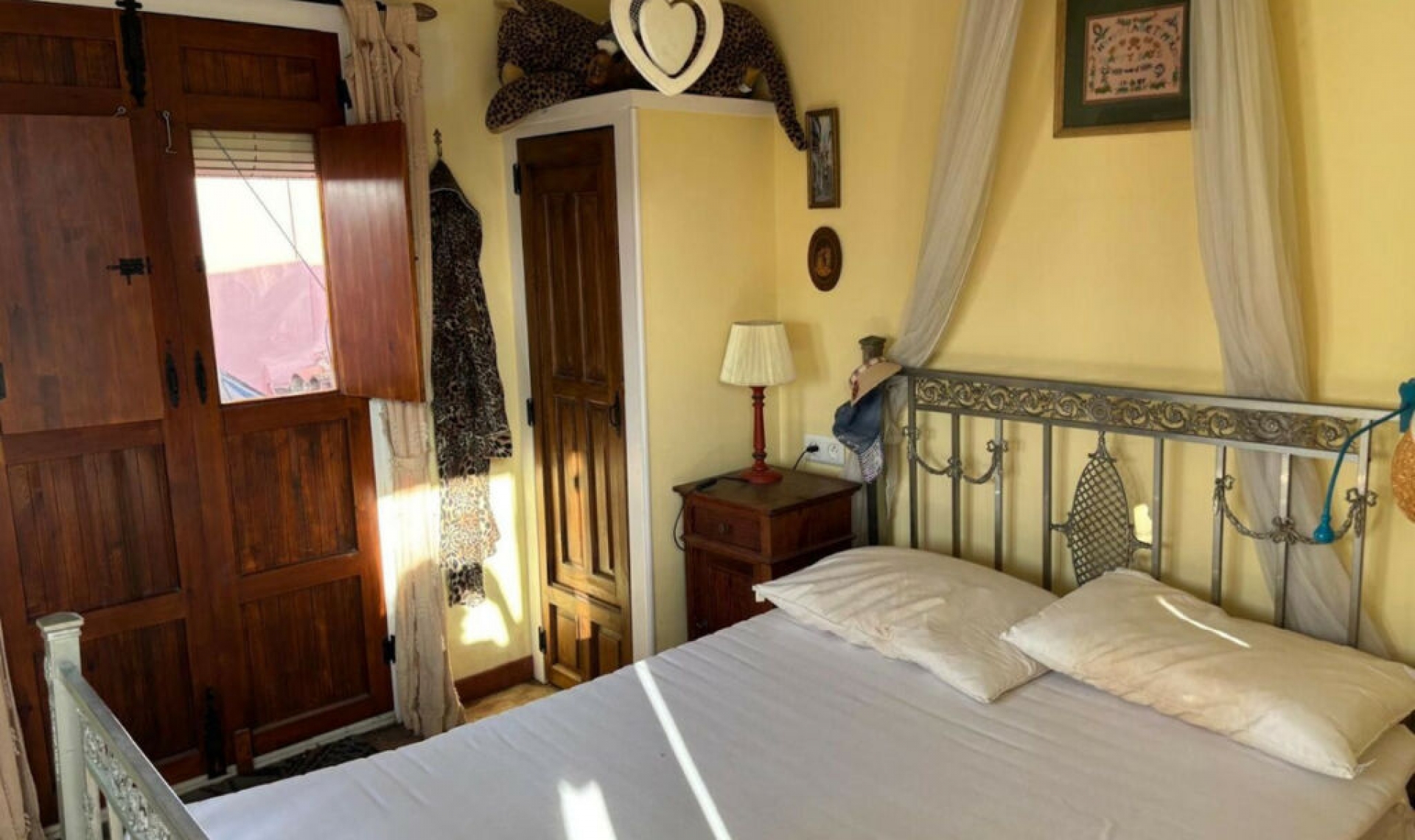Resale - House -
Estepona