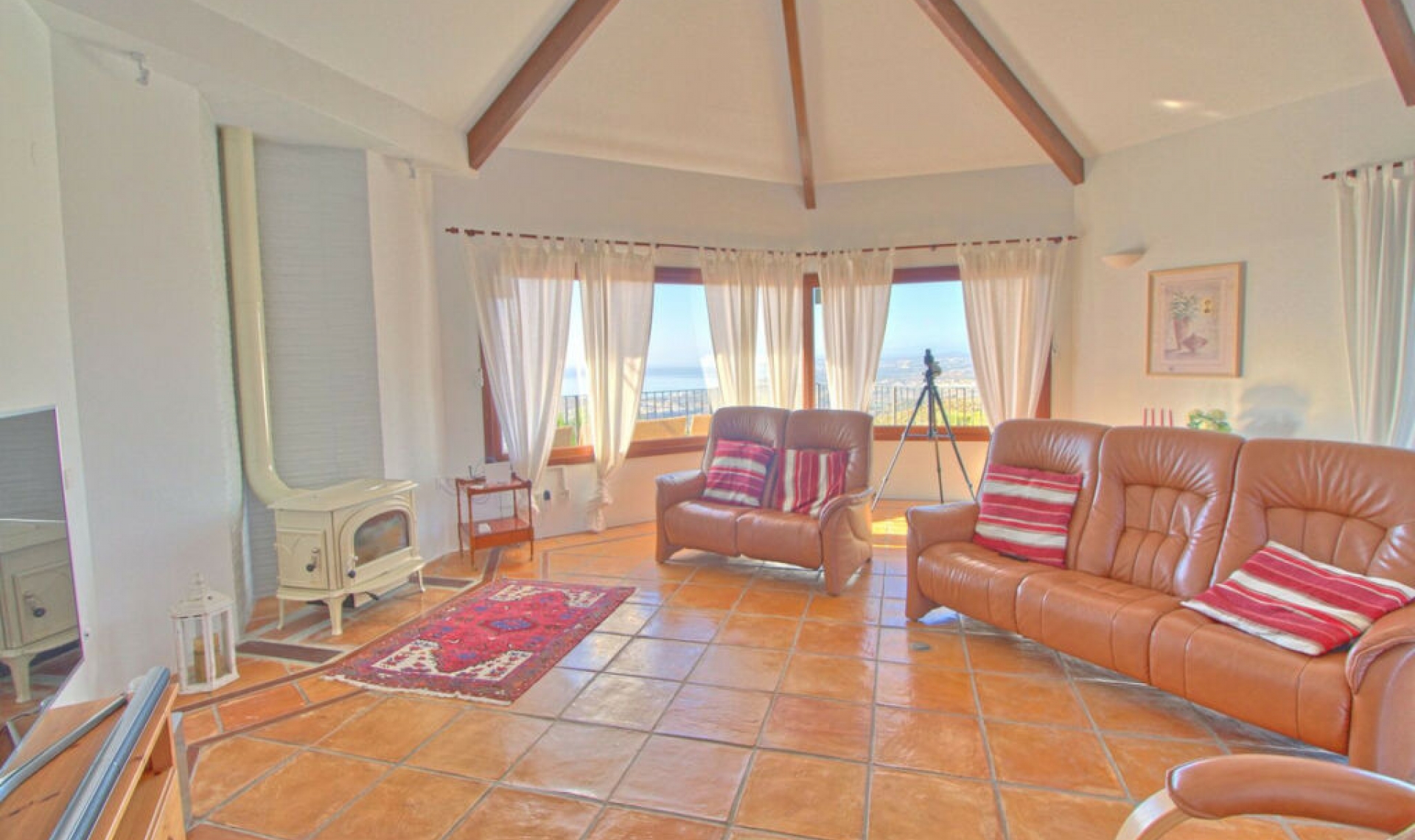 Resale - House -
Estepona