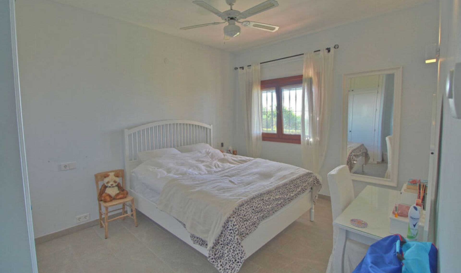 Resale - House -
Estepona