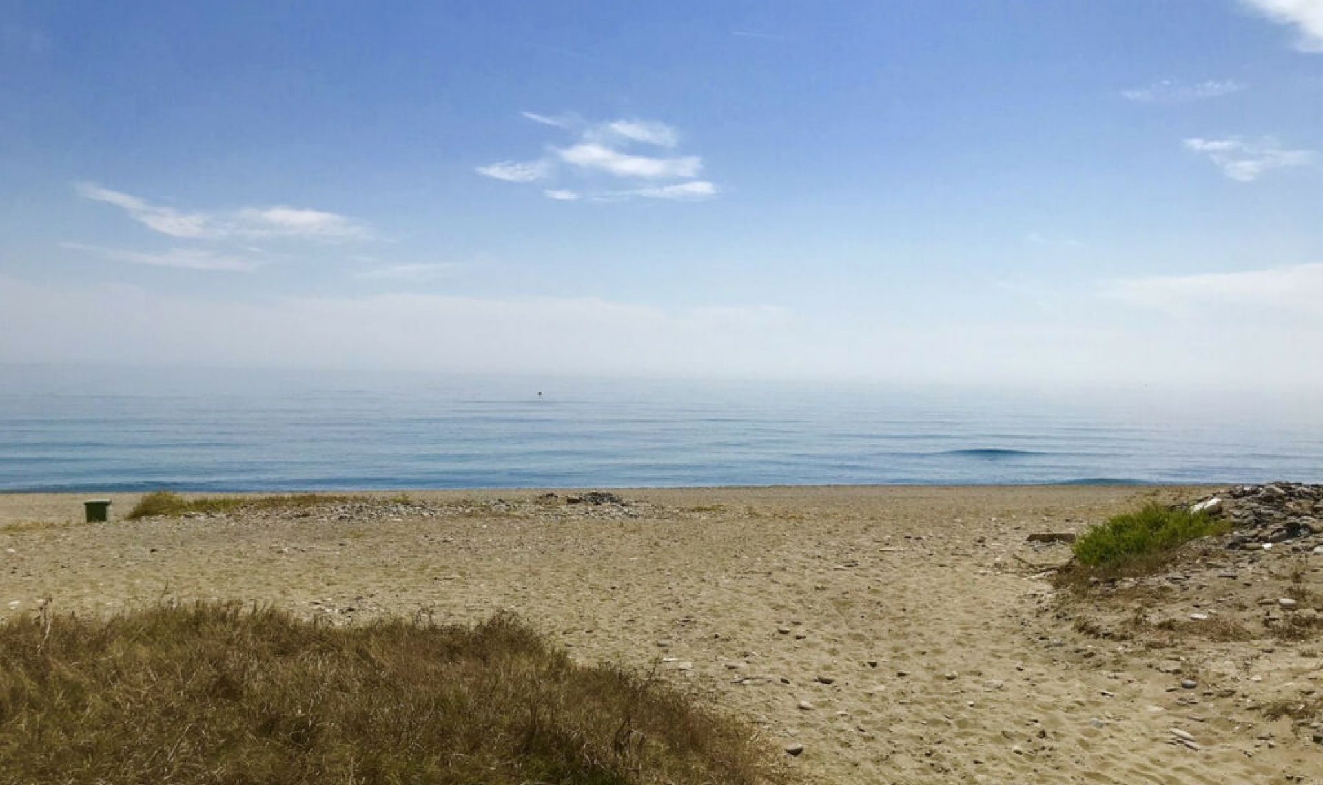 Resale - House -
Estepona