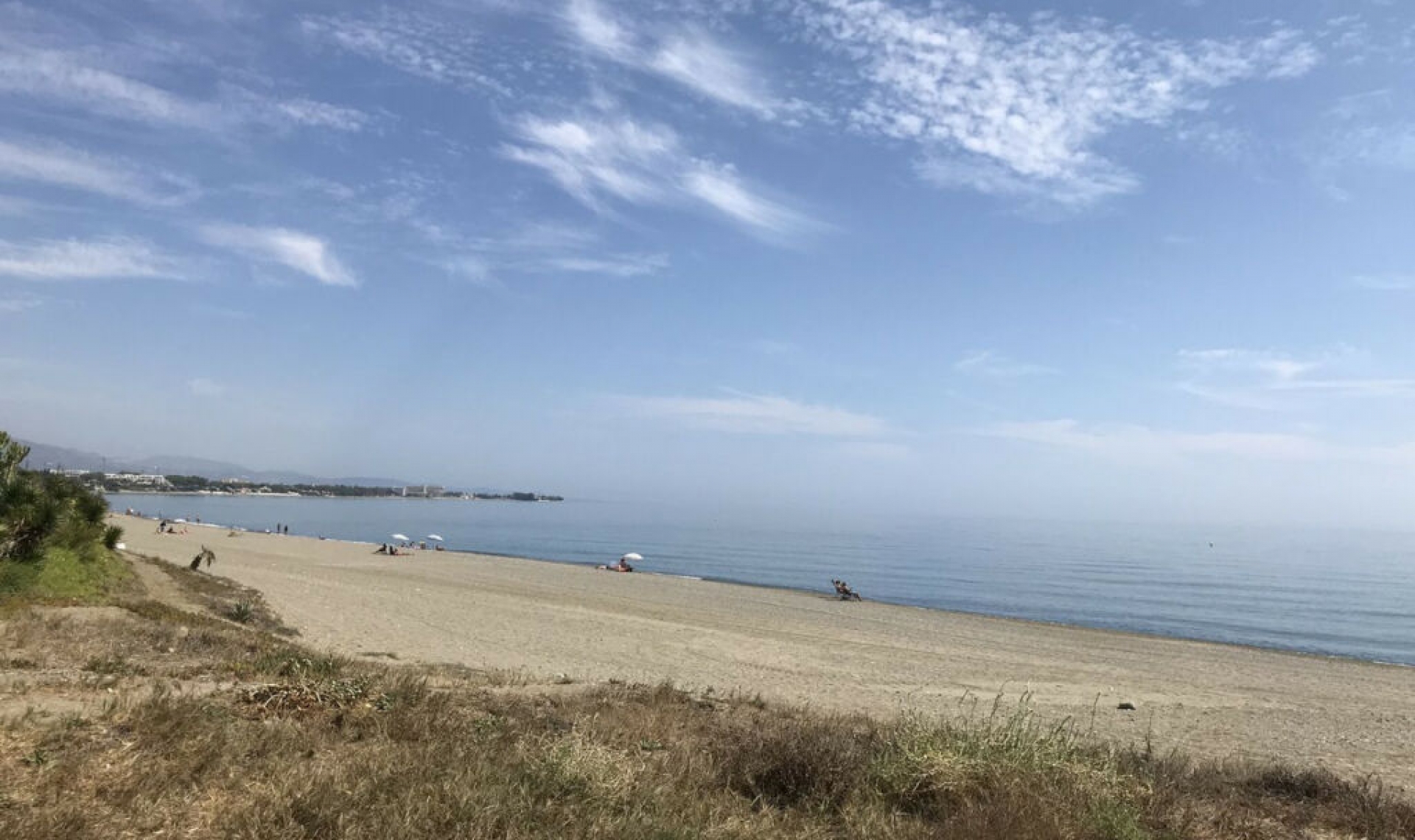 Resale - House -
Estepona