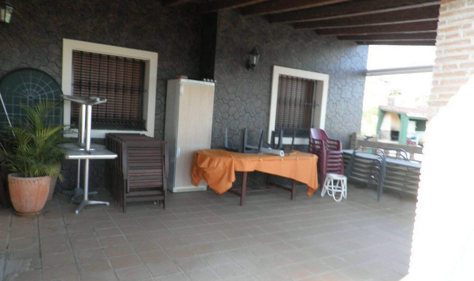 Resale - House -
Estepona