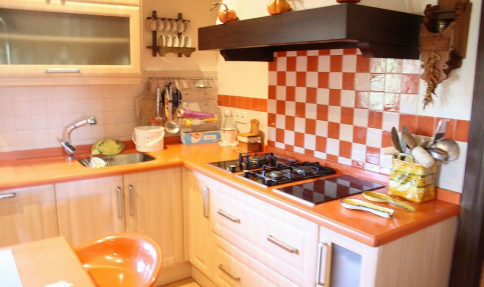 Resale - House -
Estepona