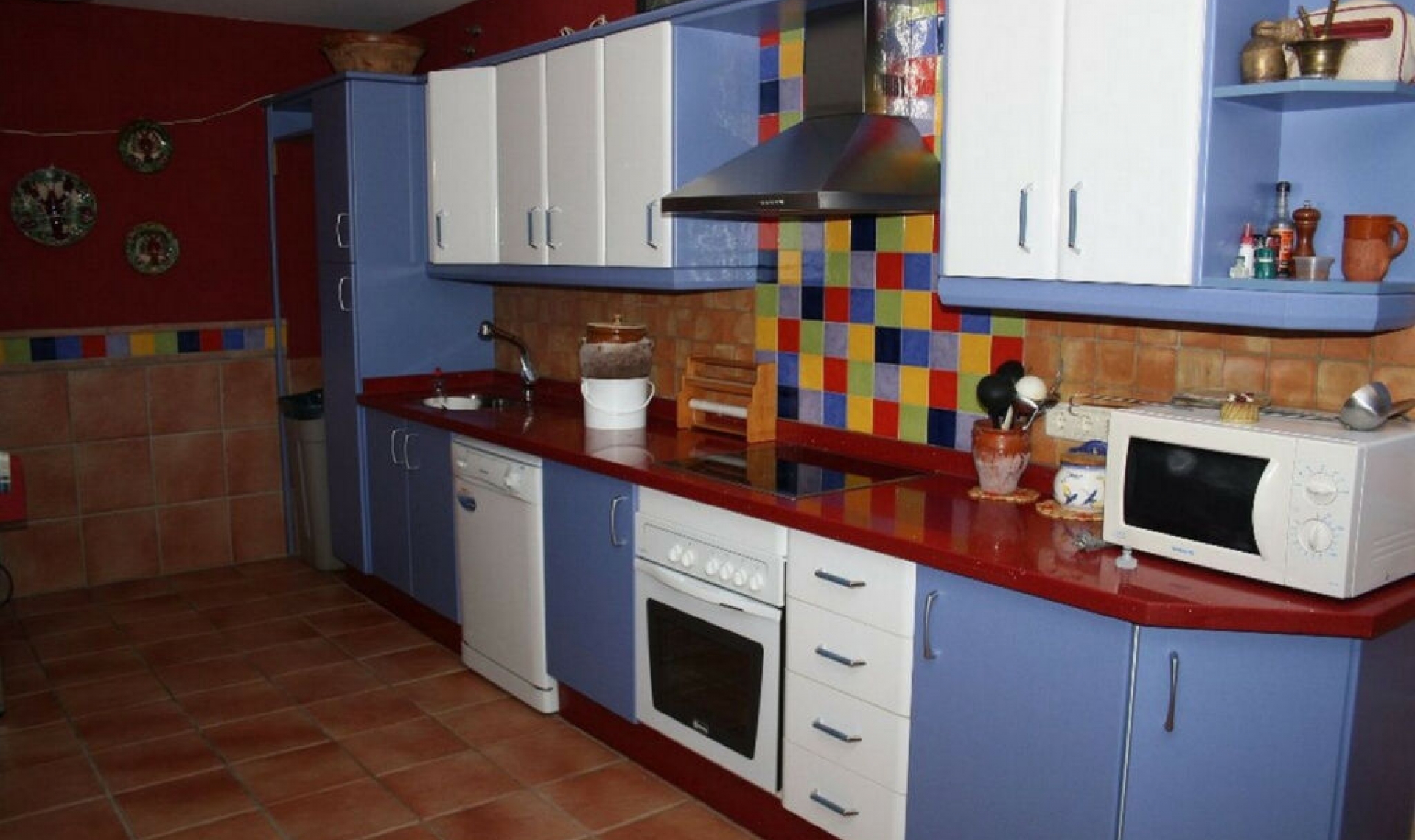 Resale - House -
Estepona