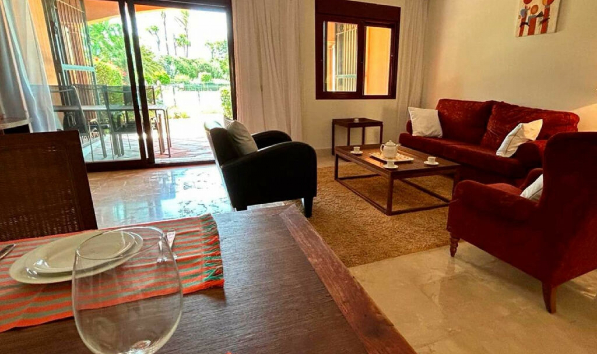 Resale - House -
Estepona