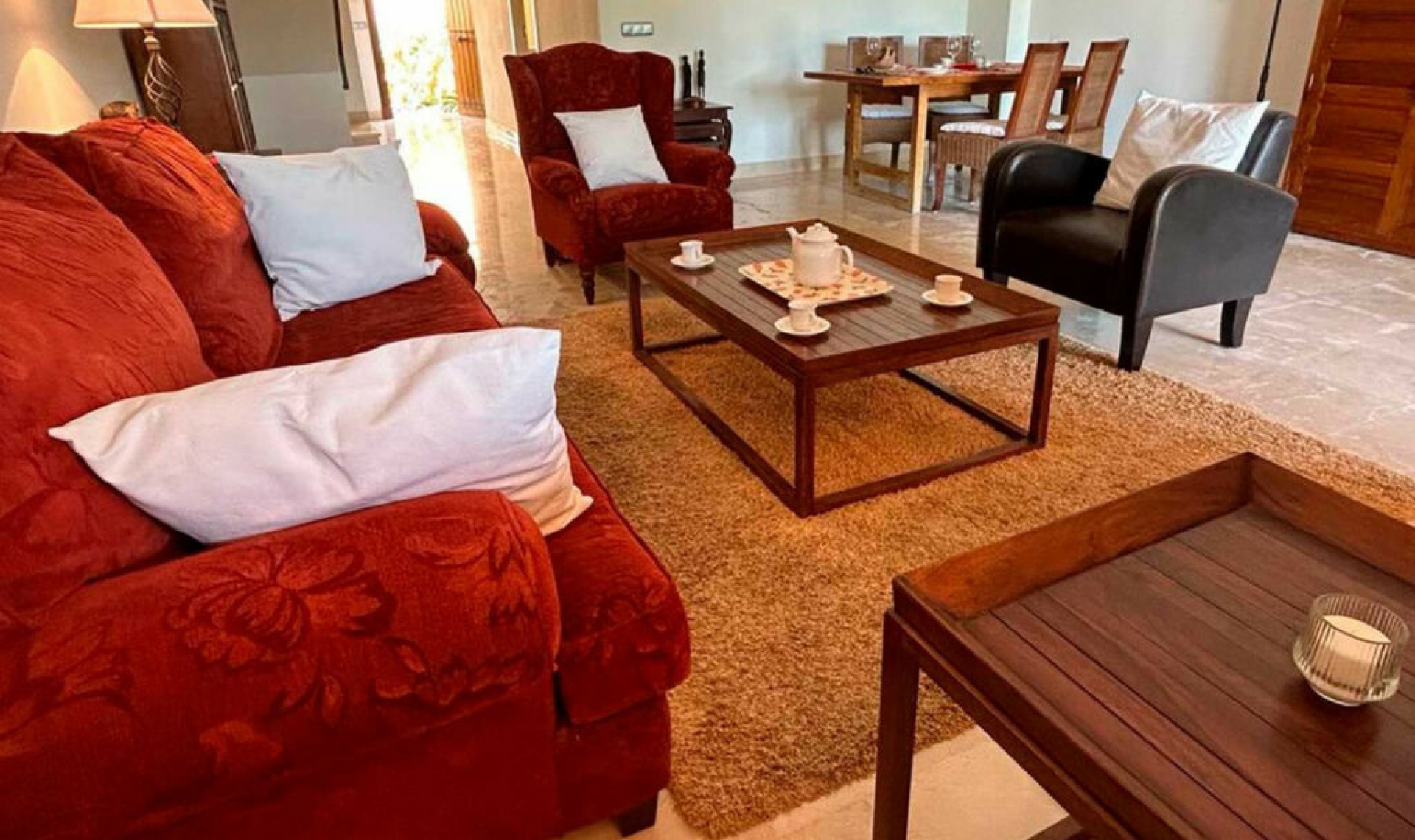 Resale - House -
Estepona