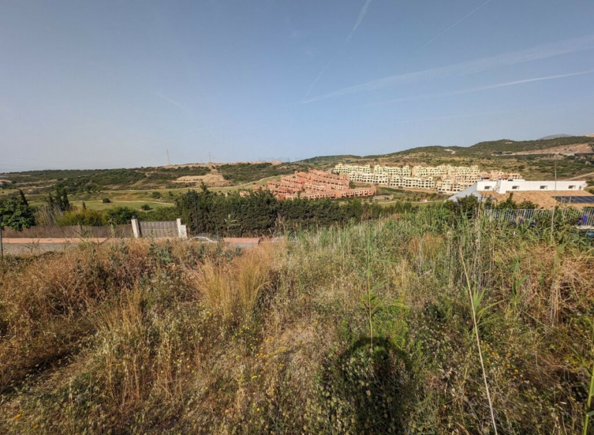 Resale - House -
Estepona