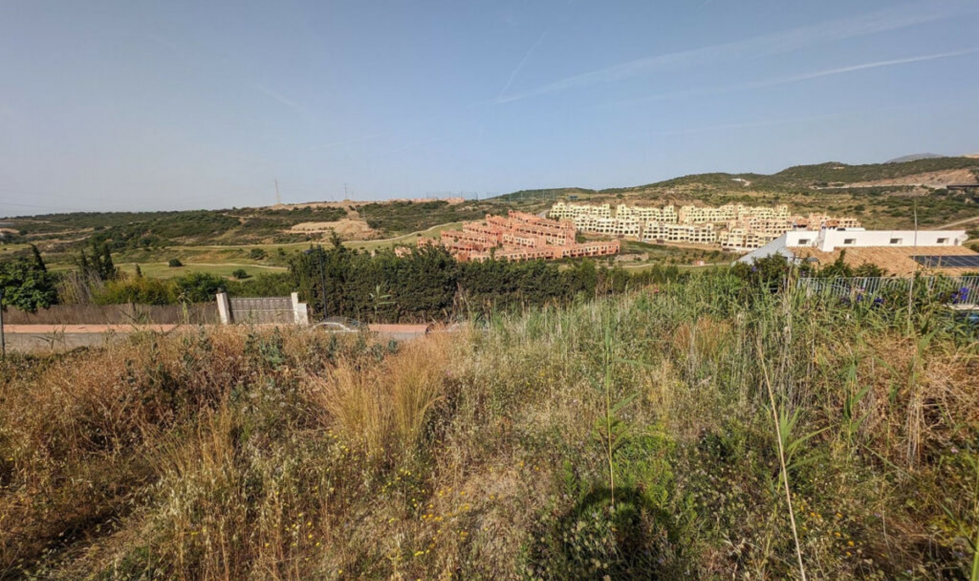 Resale - House -
Estepona