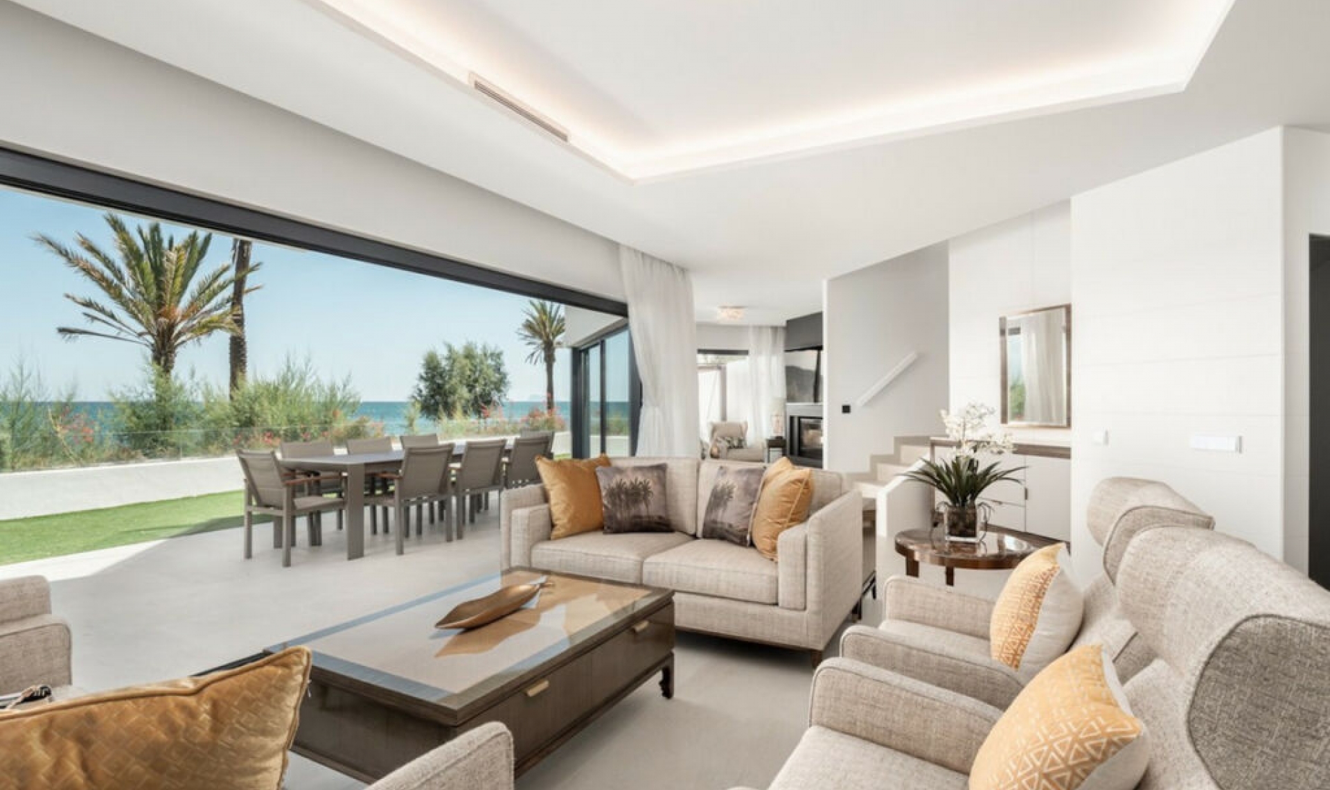 Resale - House -
Estepona