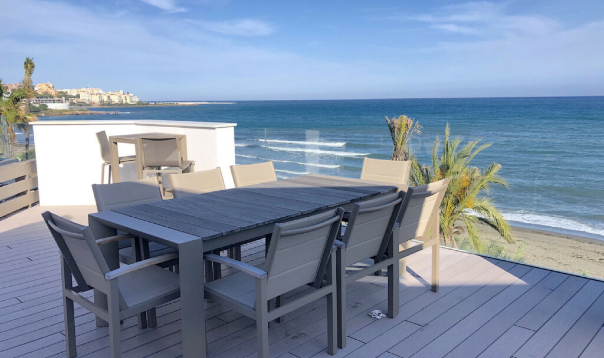 Resale - House -
Estepona