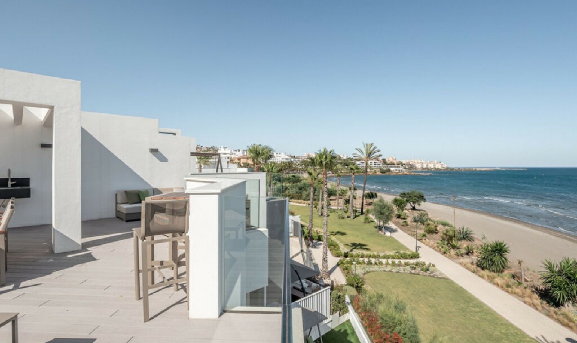 Resale - House -
Estepona